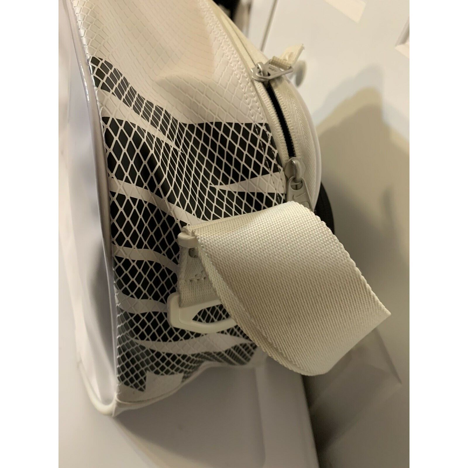 Nike Nike Duffle Bag Max Air Training Gym Sports White Black Over Size ONE SIZE - 2 Thumbnail