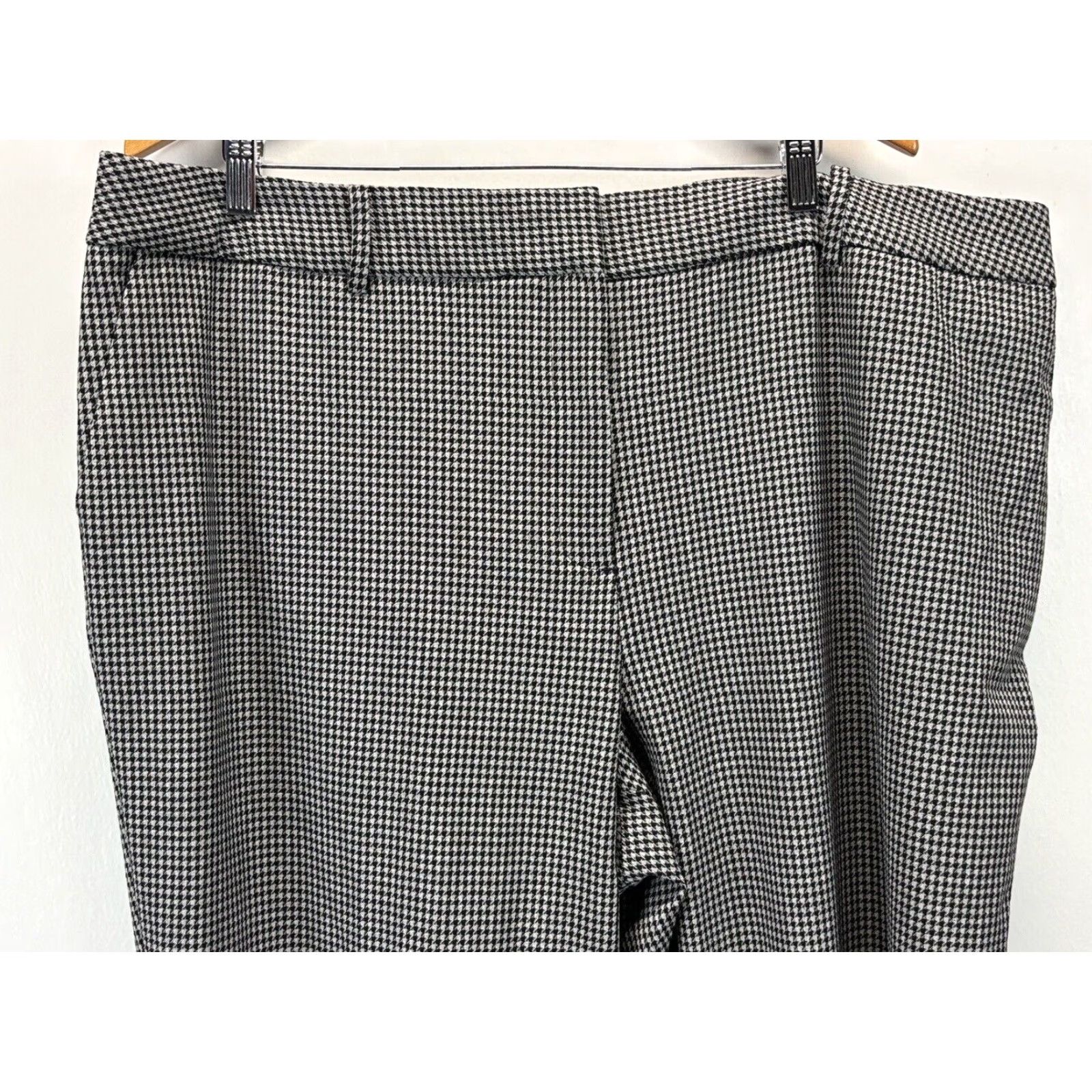Talbots VINTAGE? No. Just: Talbots Hampshire Pants 24W Plus Houndstooth Dress Pants Women Black Grey High Waist Polyester Blend Size 42" / US 20 - 2 Thumbnail