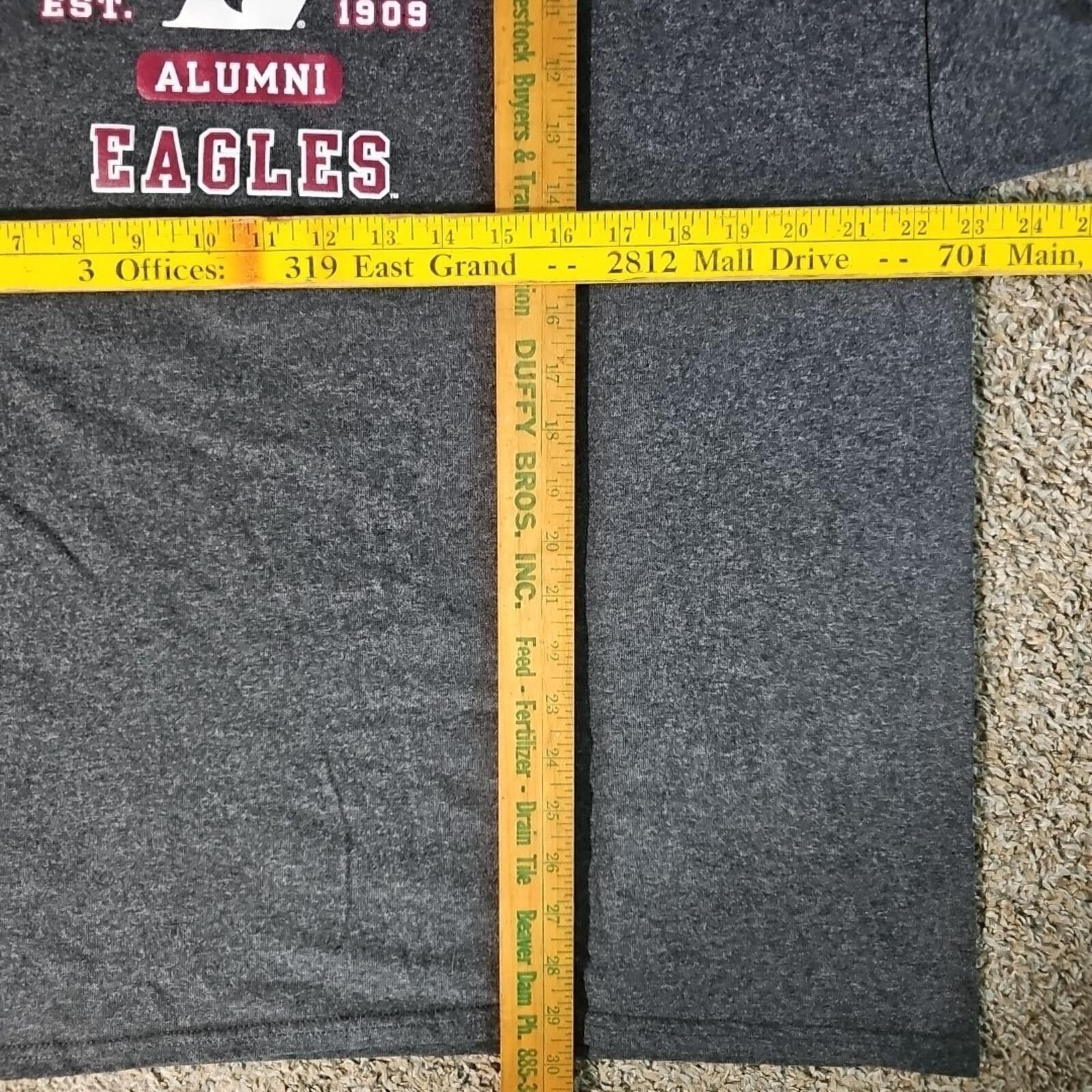 Champion Champion XL Tshirt UW LaCrosse Eagles Size ONE SIZE - 5 Thumbnail