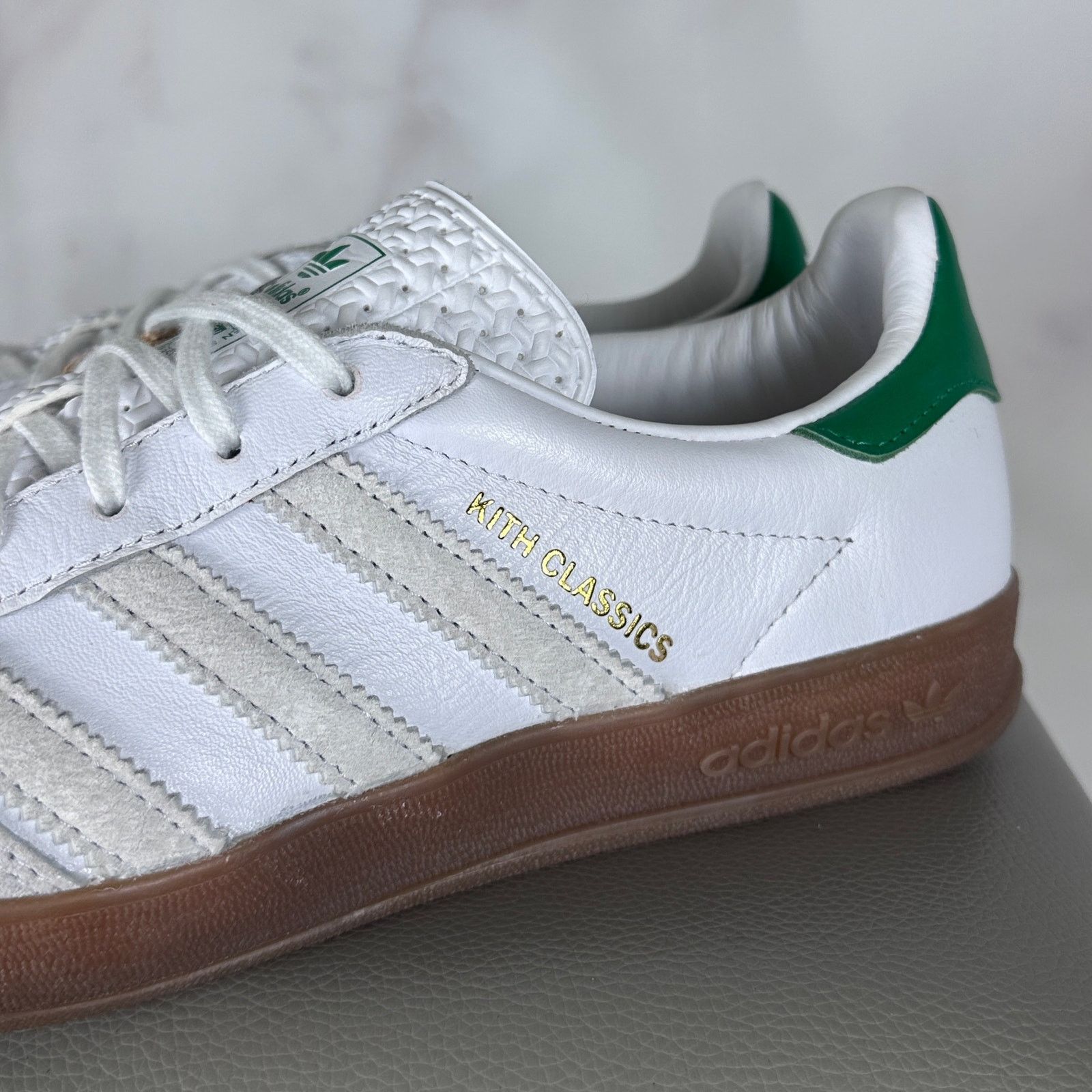 Adidas × Kith Classic Gazelle Indoor White/Green Size US 7 / EU 40 - 2 Thumbnail