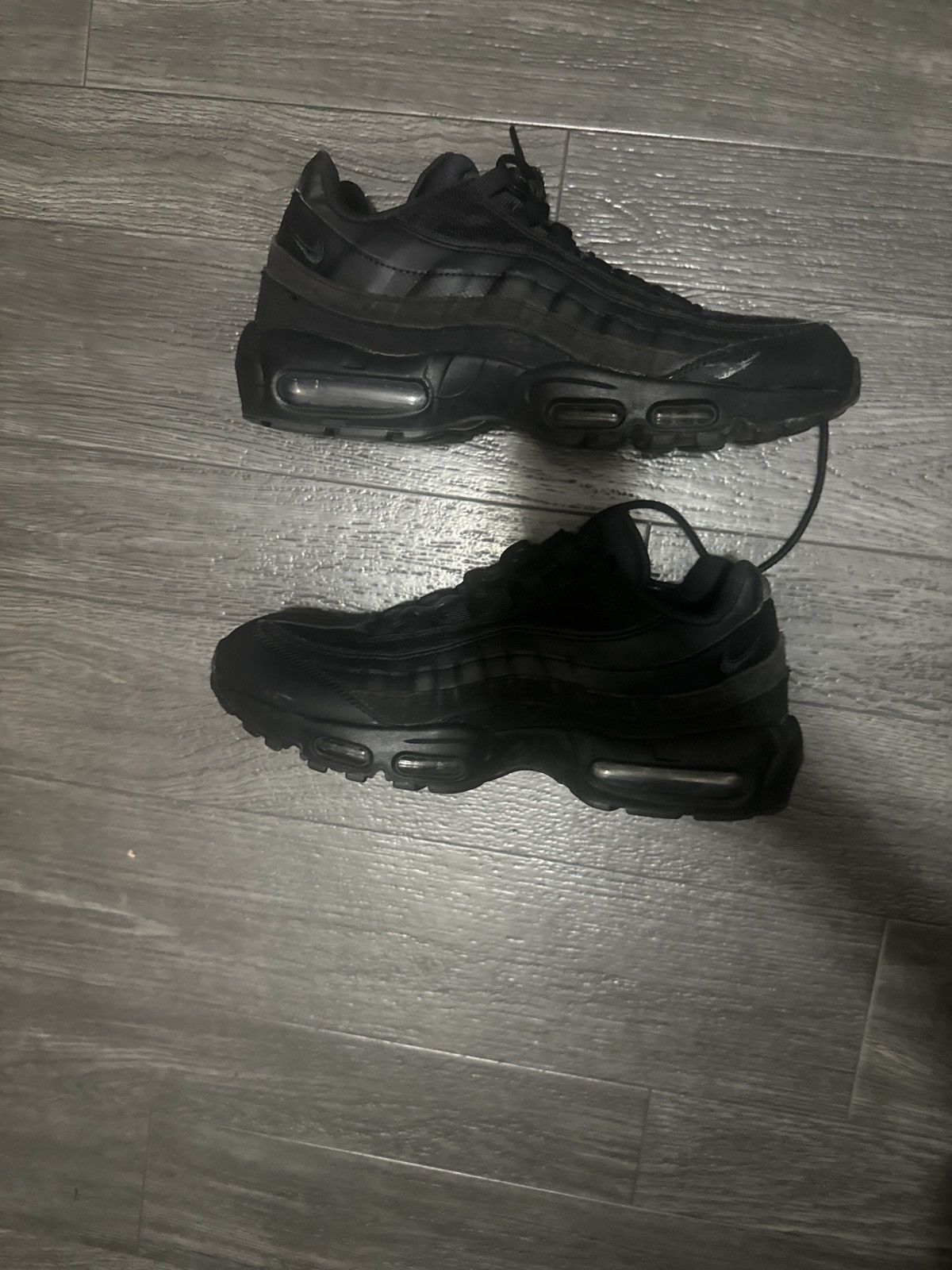 Nike Nike Air Max 95 Triple Black Size US 11 / EU 44 - 1 Thumbnail