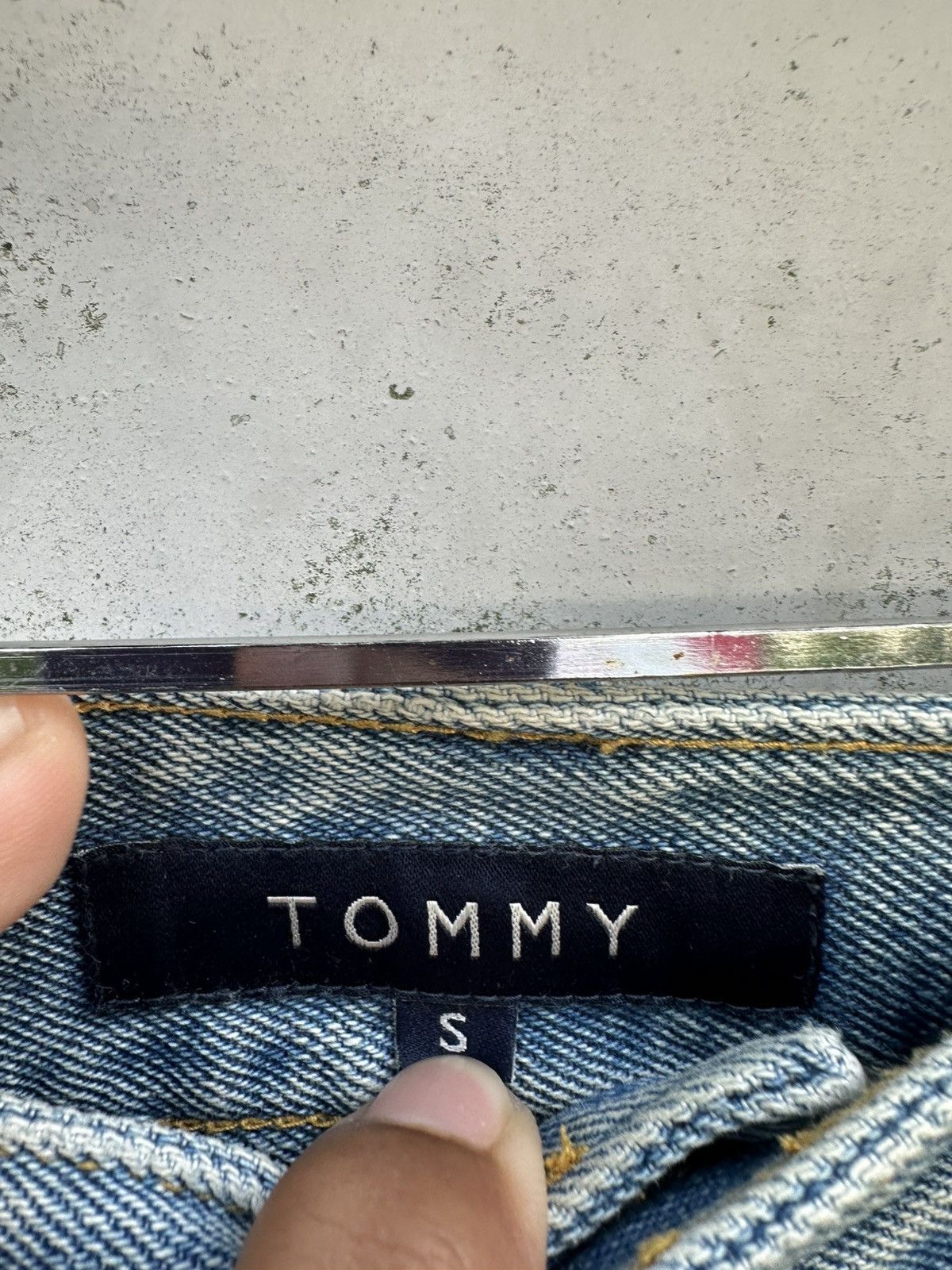 Tommy Hilfiger 👹Tommy Jeans By Tommy Hilfiger Embroidery Logo Jeans Size US 31 - 9 Thumbnail
