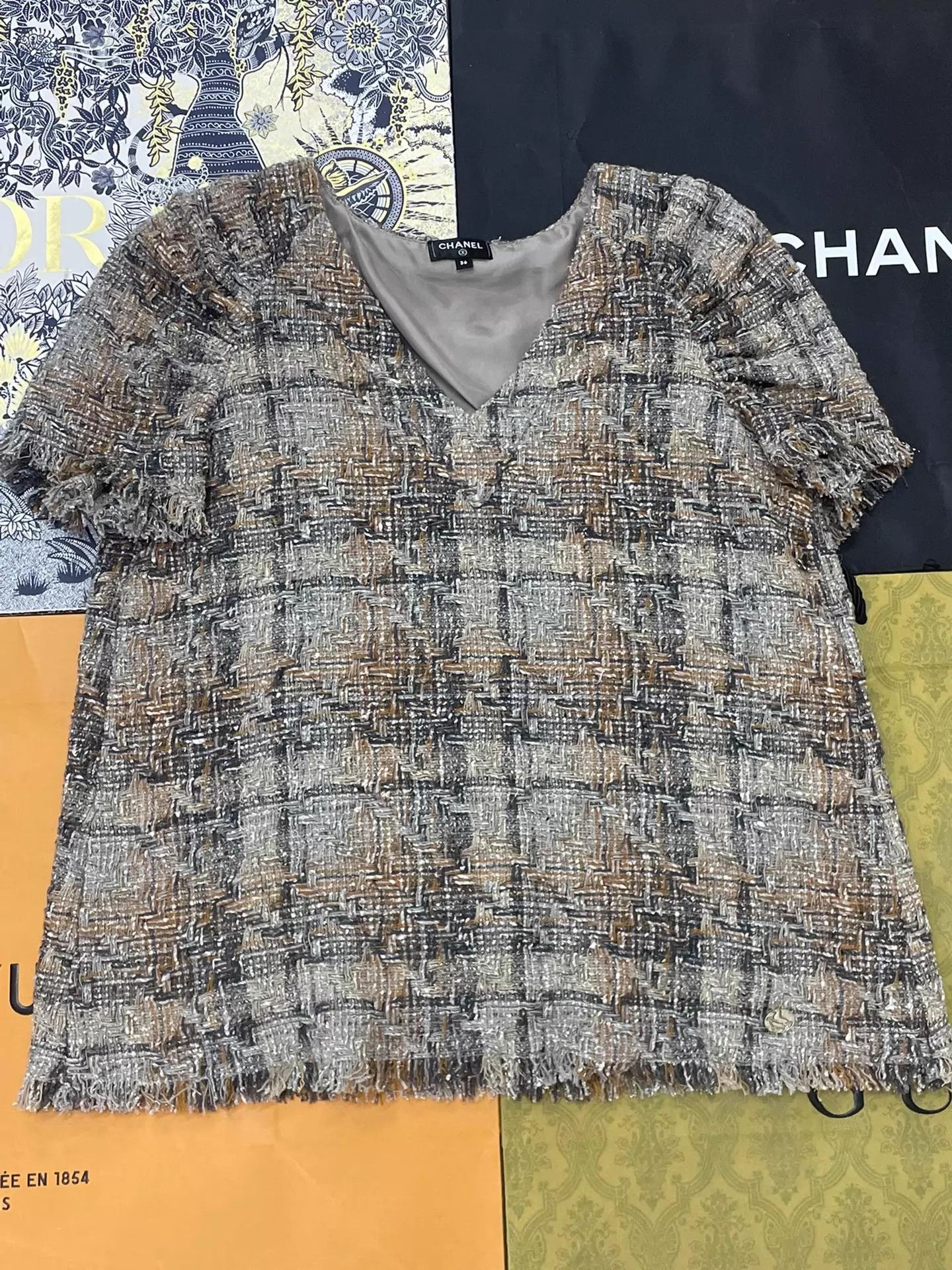 Chanel Chanel Greek Collection V-neck tassel tweed short-sleeve 36 Size XS / US 0-2 / IT 36-38 - 1 Thumbnail