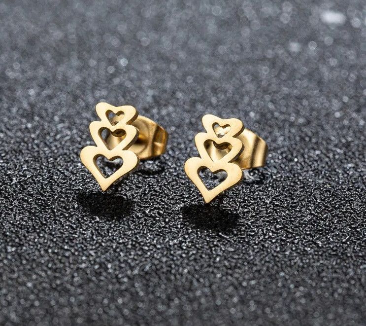 Jewelry Multiple Hearts Stud Earrings Charm Earring Gift Size ONE SIZE - 1 Thumbnail