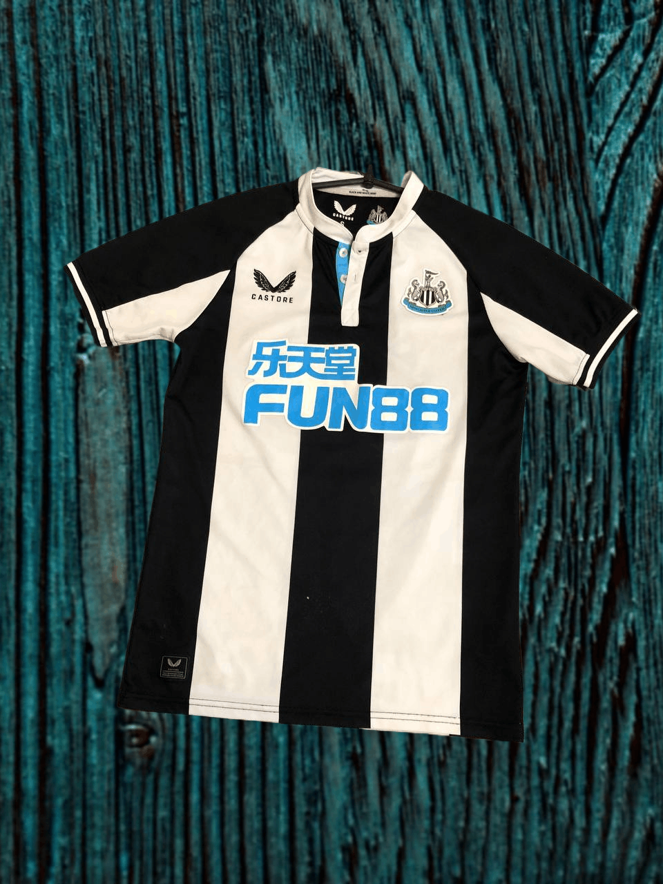Castore Fc Newcastle United 2022/2023 Vintage Soccer Jersey, Men’s