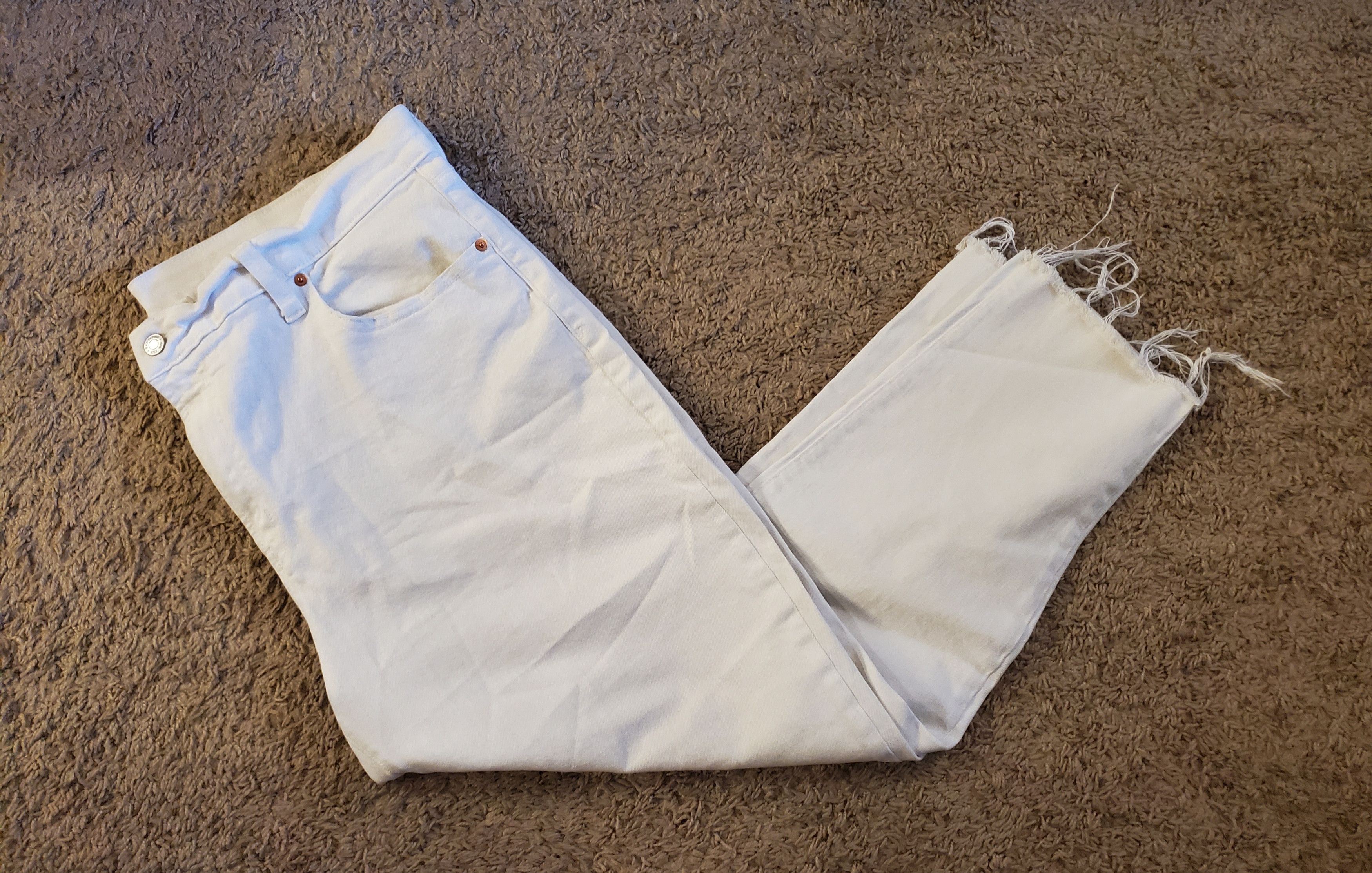 Gap Plus size white GAP mid-rise jeans (size 20R) Size 42" / US 20 - 4 Thumbnail