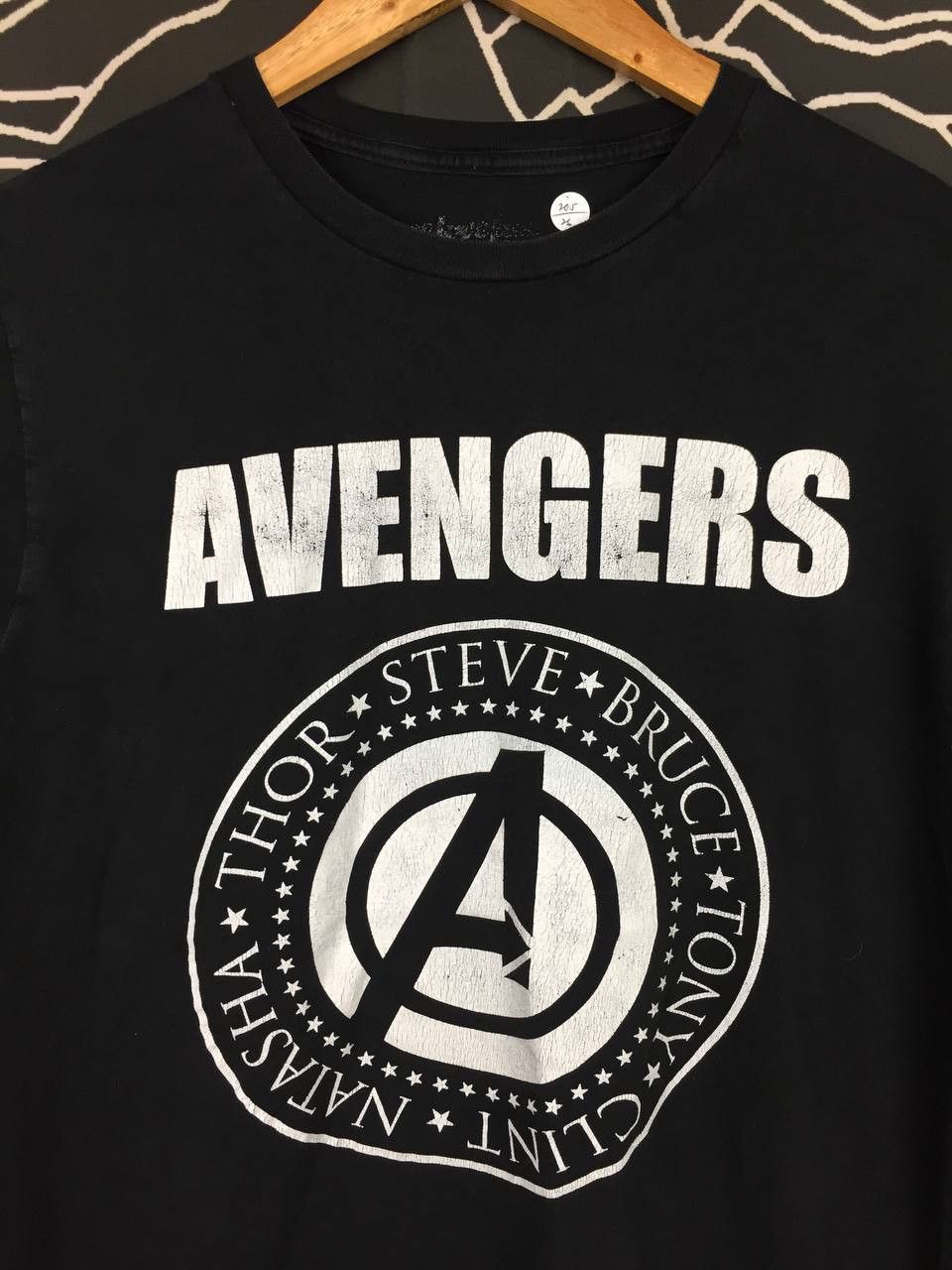 Marvel Comics Marvel Avengers Age Of Ultron Circle Emblem Logo Tee Size US M / EU 48-50 / 2 - 3 Thumbnail
