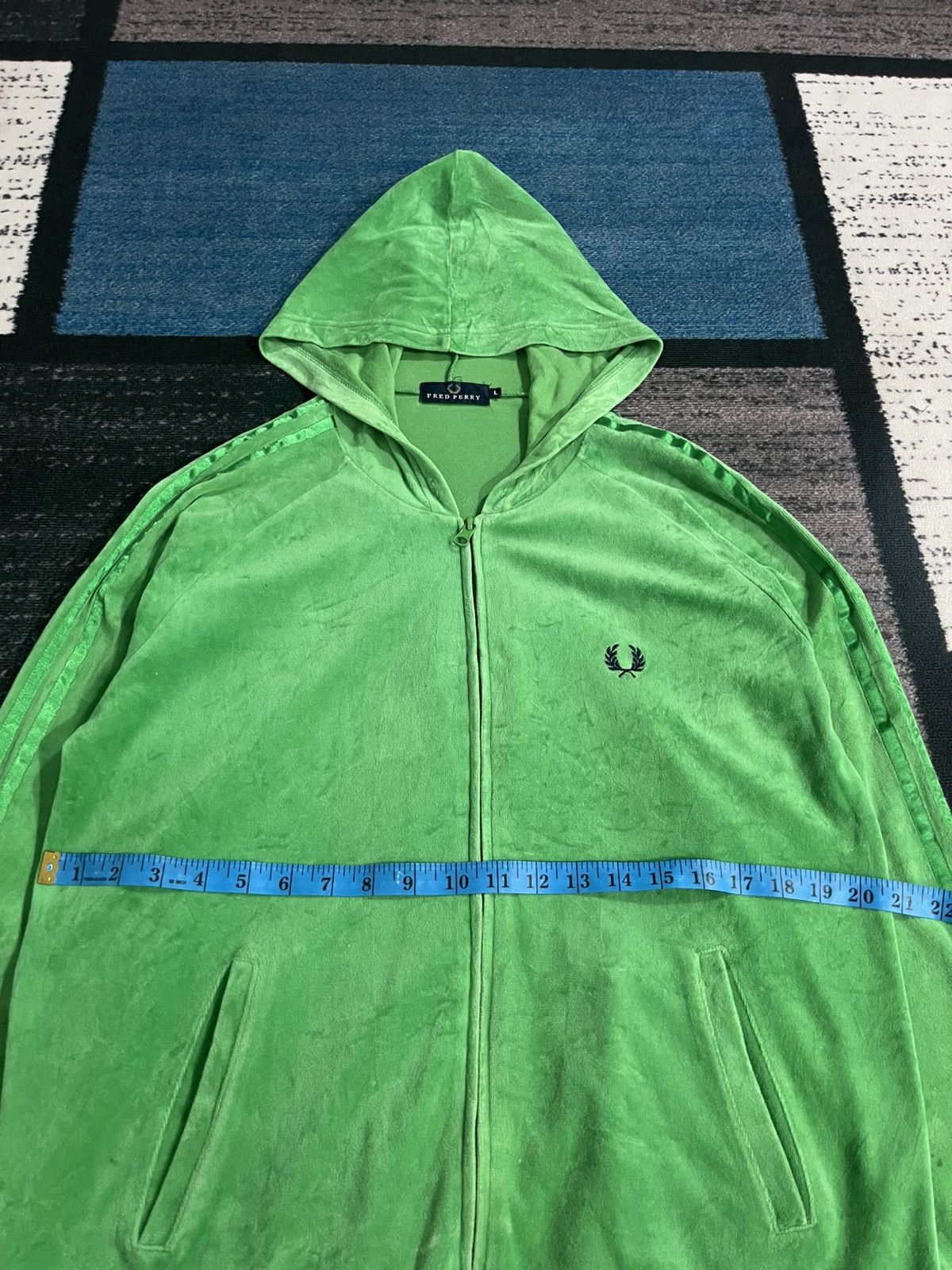 Fred Perry × Vintage Vintage Fred Perry Velvet Green Hoodie Jacket Size US L / EU 52-54 / 3 - 19 Thumbnail