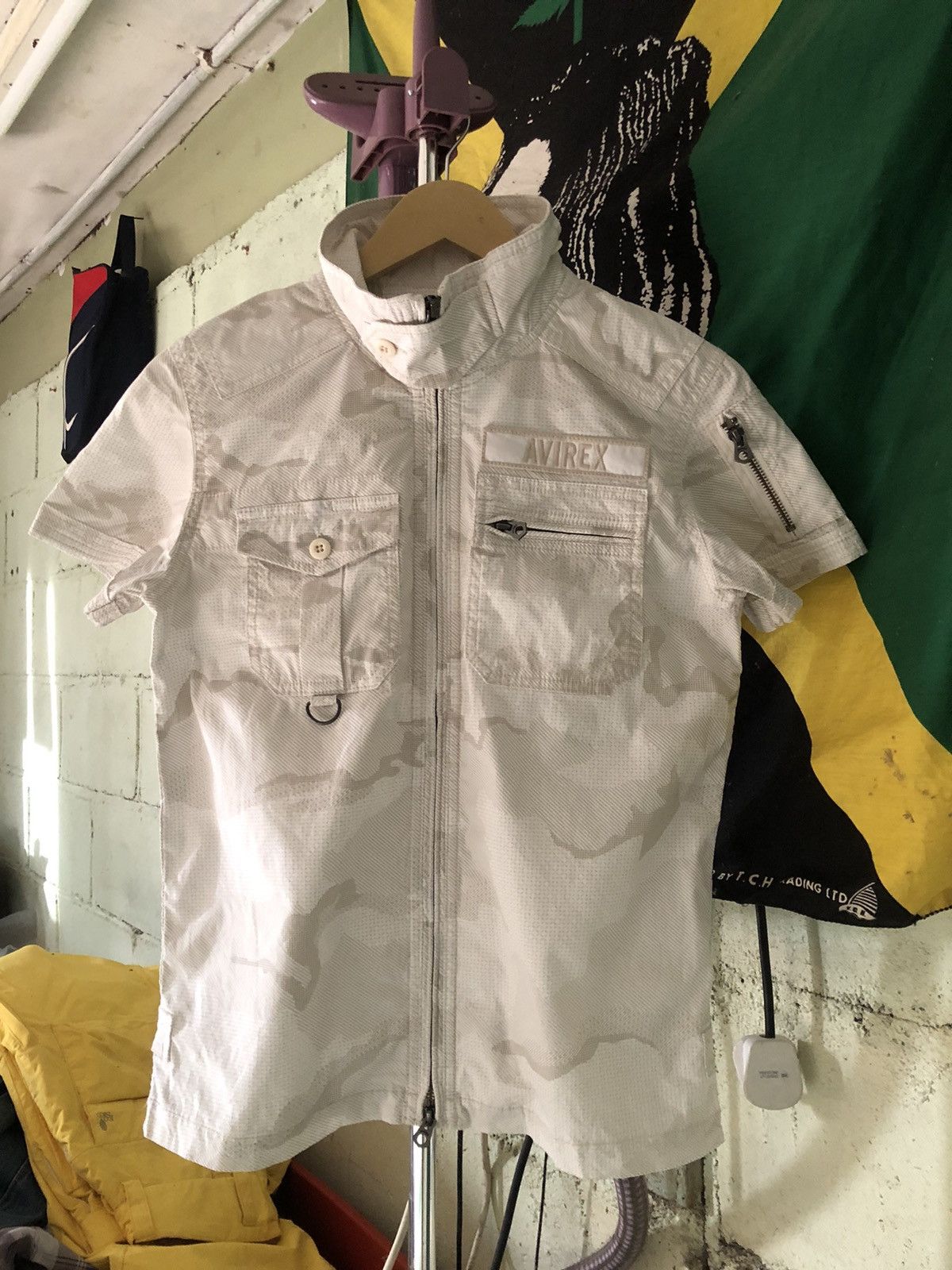 Avirex Avirex Polos White Camo shirt Button up Size S / US 4 / IT 40 - 1 Thumbnail