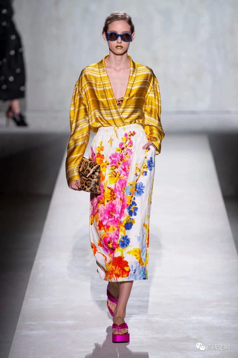 Dries Van Noten dries van noten size:34 Silk sleeveless top 2506-Nextarrow Size XXS / US 00 / IT 34 - 3 Thumbnail