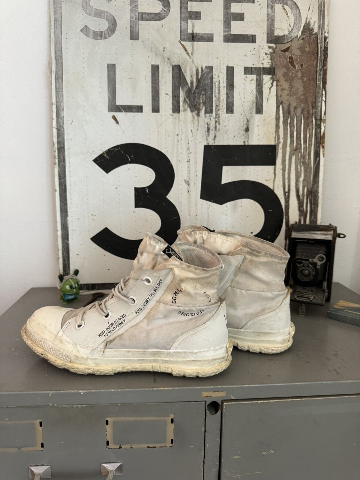 image of Converse Gore Tex Shoes in White, Men's (Size 10.5)
