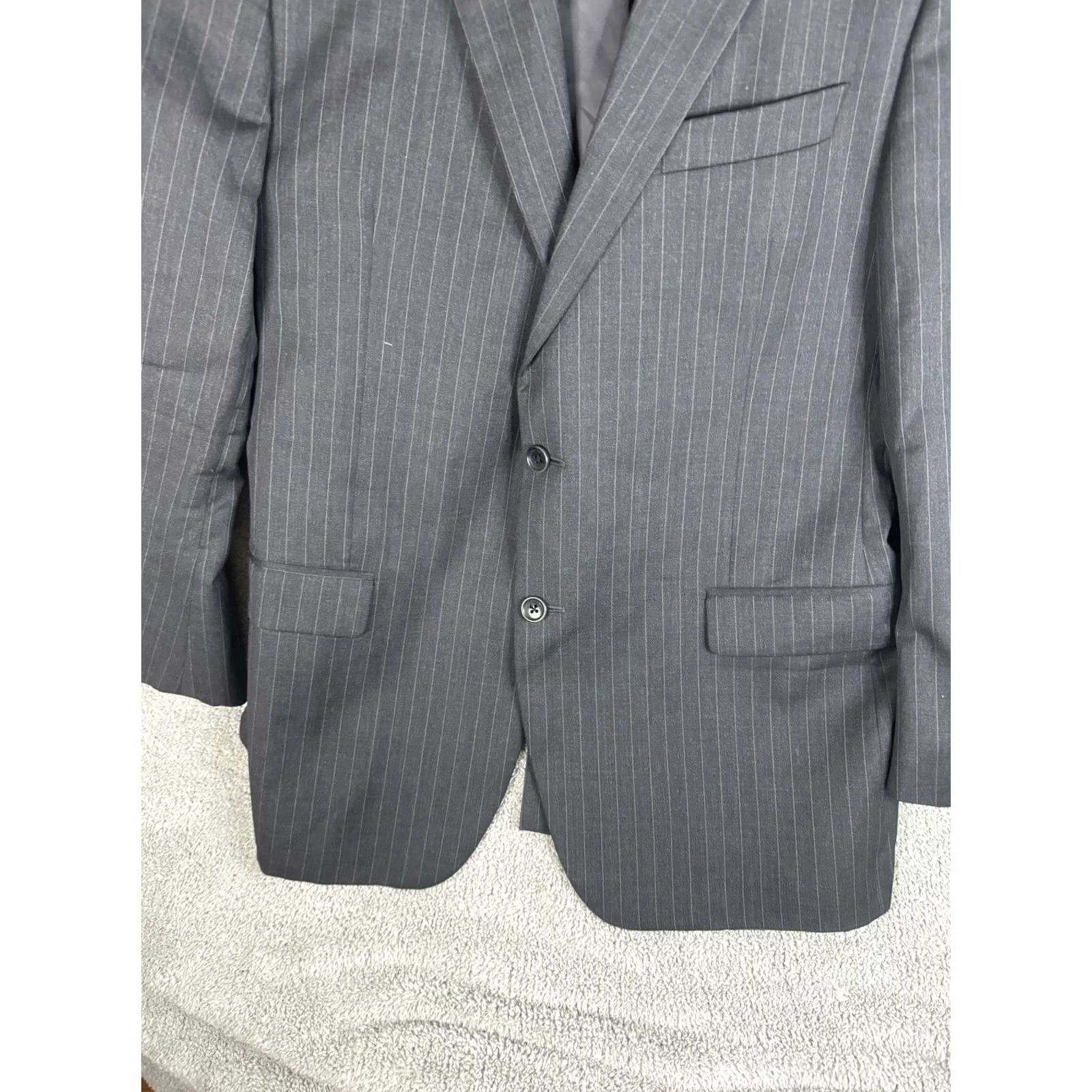 Brooks Brothers Brooks Brothers Jacket 42R Gray Pinstripe 1818 Fitzgerald Wool Blazer Slim Notch Two-Button Single-Breasted Mens Suit Jacket Size 42R - 4 Thumbnail