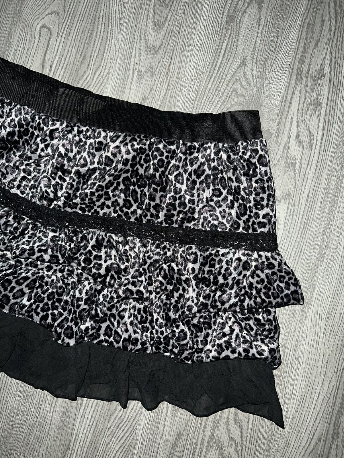 Japanese Brand Leopard lace mini skirt 🐆➕ Size 27" / US 4 / IT 40 - 3 Thumbnail
