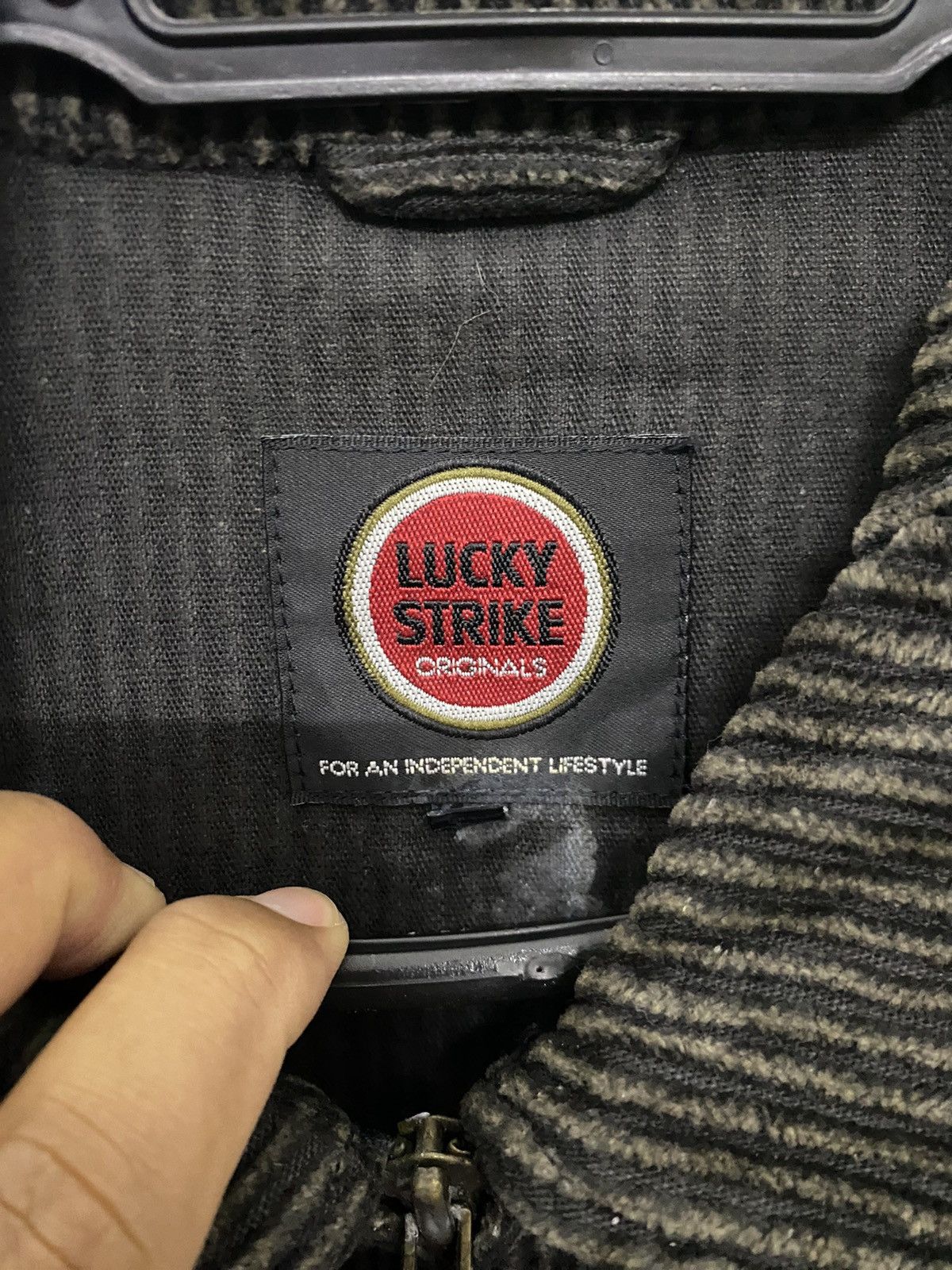 Vintage VINTAGE LUCKY STRIKE CORDUROY DESIGN JACKET Size US L / EU 52-54 / 3 - 5 Thumbnail