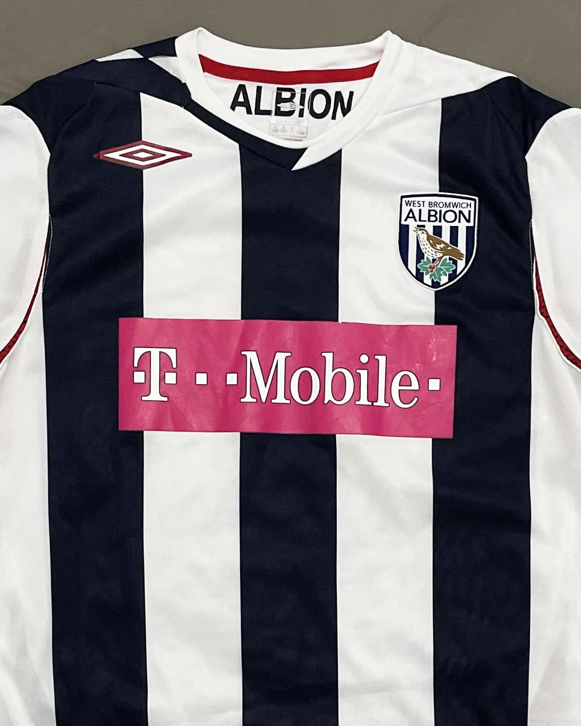 Umbro West Bromwich Albion Home Kit 2006 2007 Size US M / EU 48-50 / 2 - 3 Thumbnail