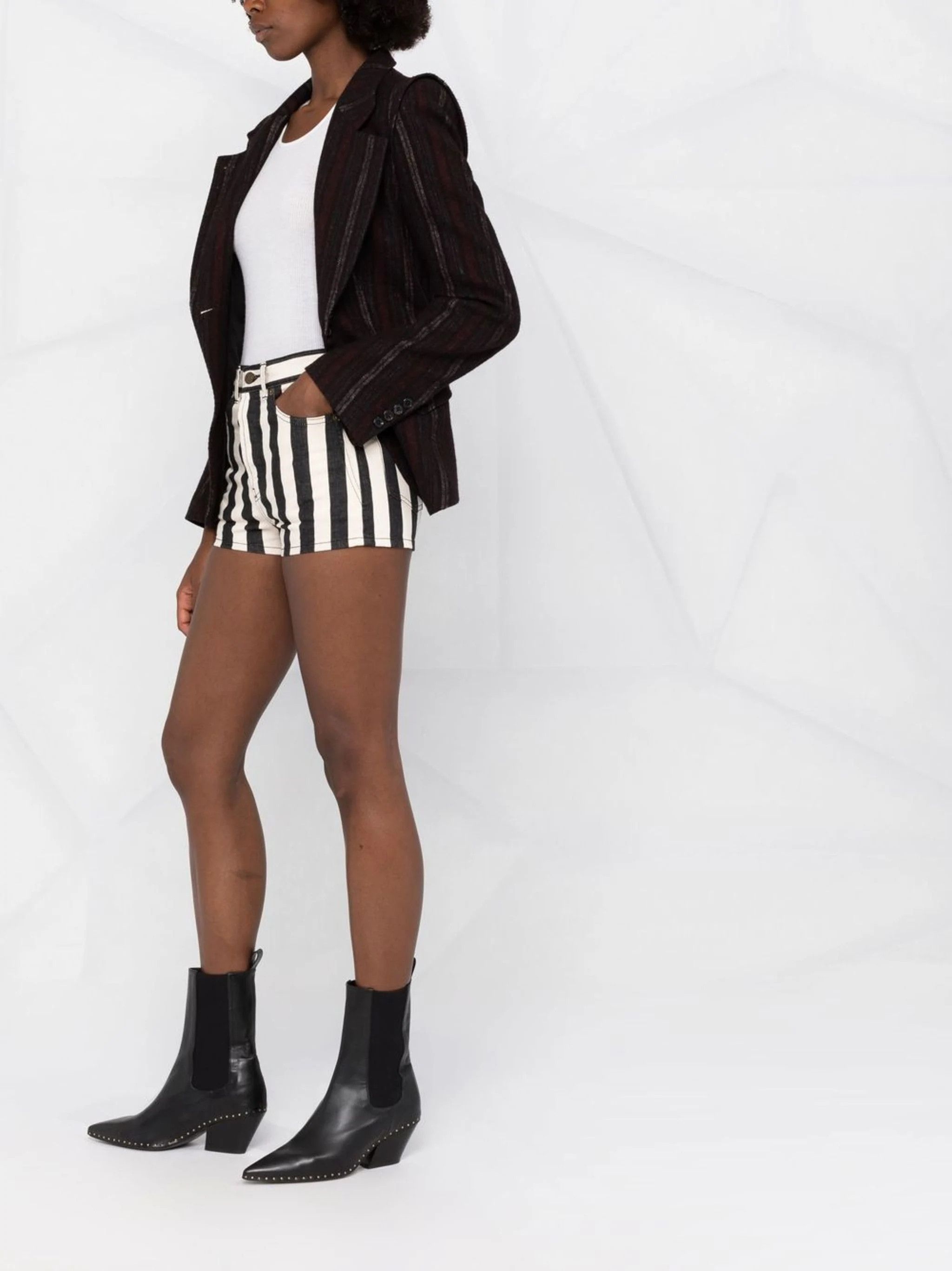 o1s1wg111024 Slim Fit Shorts in Black/White