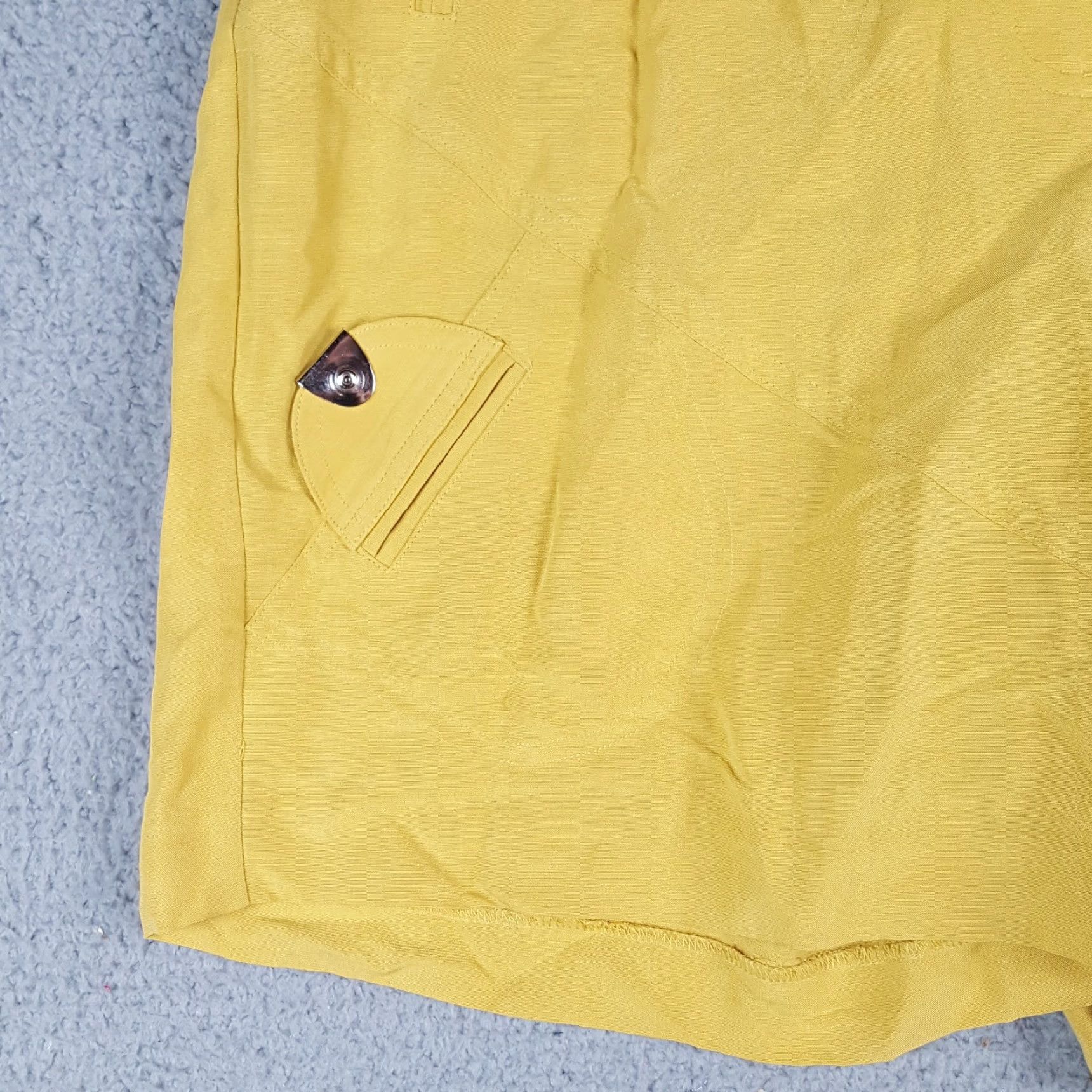 Vintage Y2K Yellow Breathable Linen Golf Chinos Size 14 Preppy Tennis Bermuda Shorts VTG Size 36" / US 14 / IT 50 - 5 Thumbnail