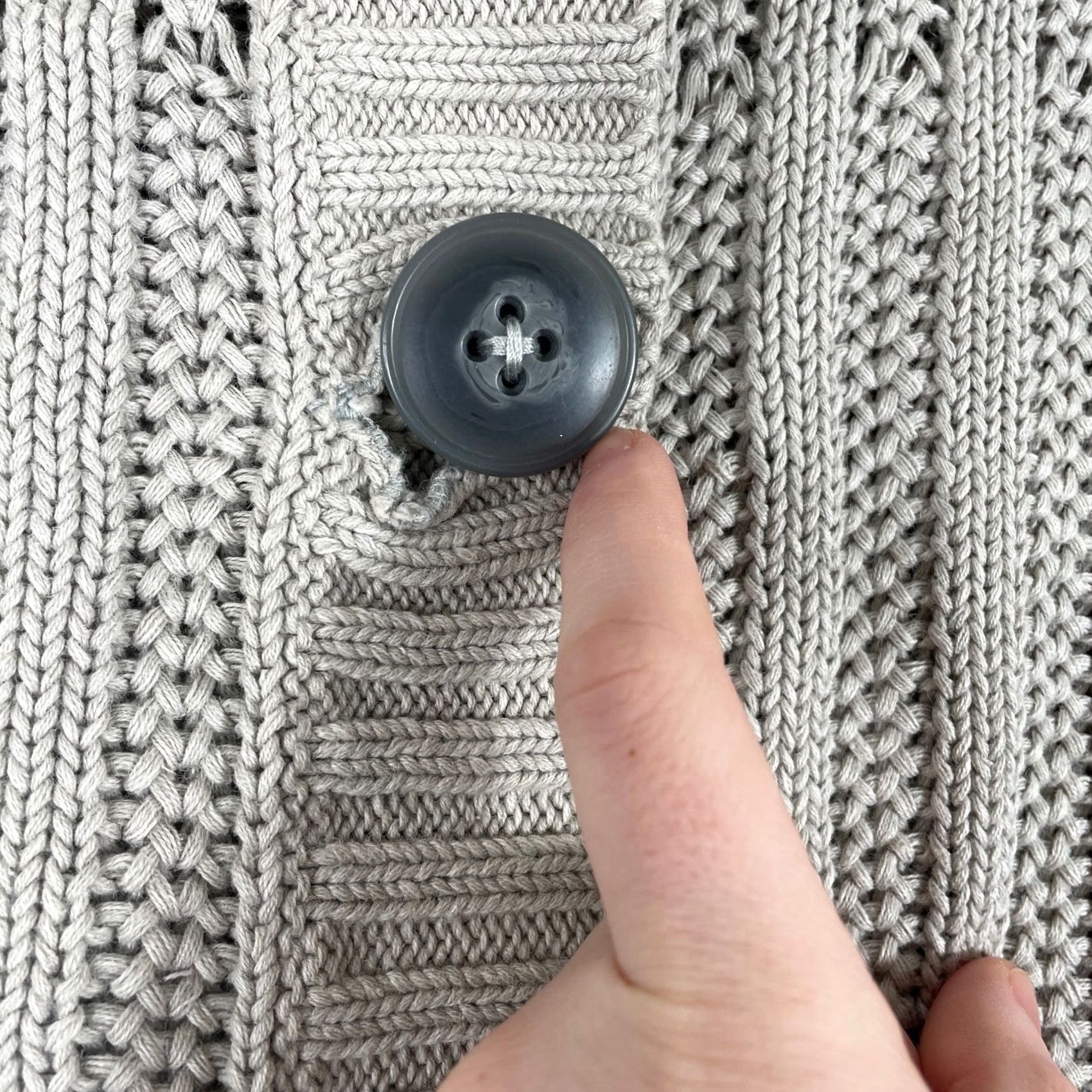 Aeropostale VINTAGE Aeropostale Sweater Womens L Gray Y2K Chunky Button Cardigan Beige Size L / US 10 / IT 46 - 4 Thumbnail