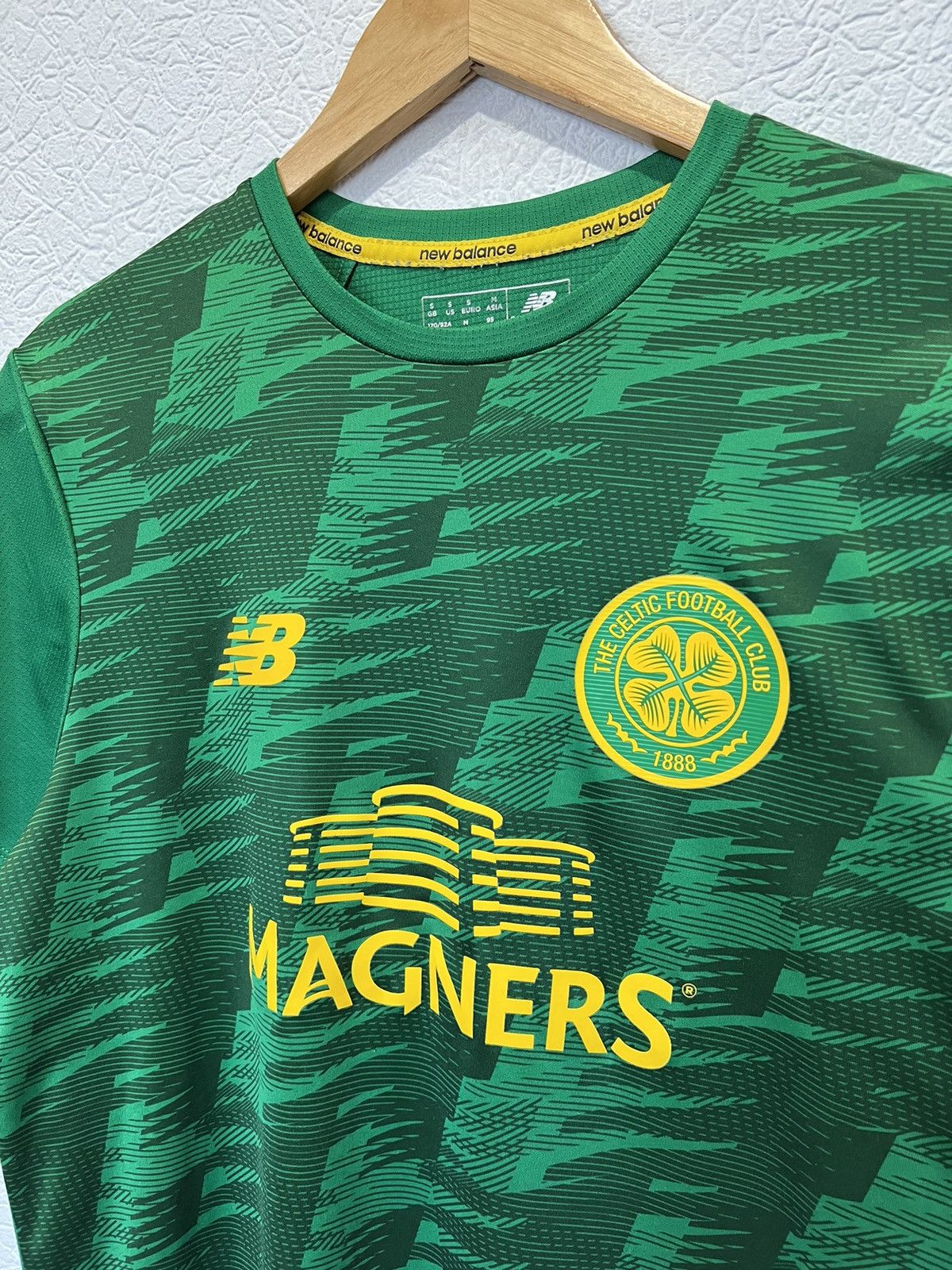 New Balance New Balance Celtic Training Soccer Jersey Size US S / EU 44-46 / 1 - 2 Thumbnail