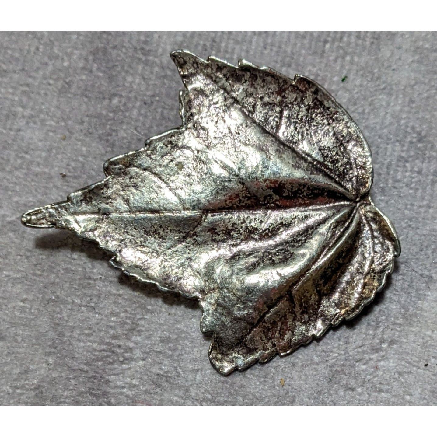 Other Vintage Silver Tone Textured Maple Leaf Brooch Size ONE SIZE - 4 Thumbnail