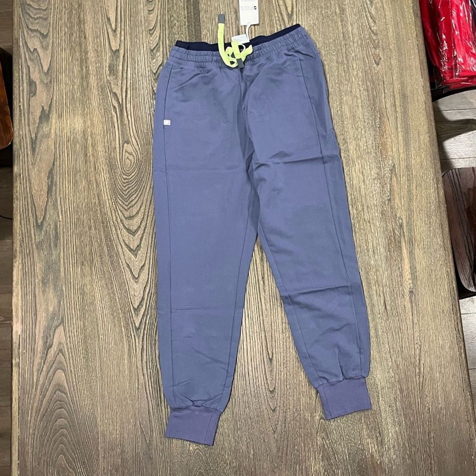Vintage NWT Figs Mari Skinny Jogger Scrub Pants Drawstring ElasticXS Size 24" / US 00 / IT 34 - 1 Thumbnail