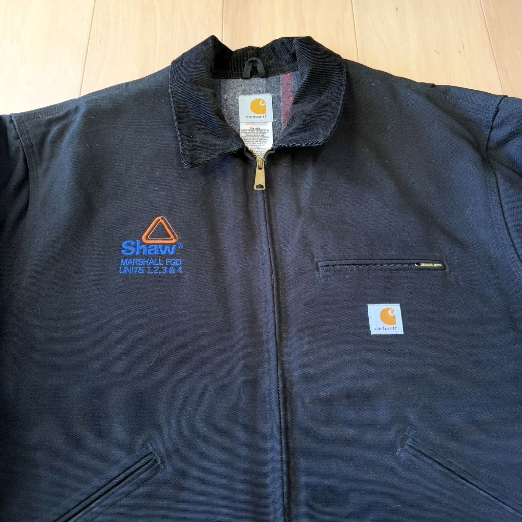 Carhartt VINTAGE Carhartt Jacket Mens 52 Black Detroit Heavy Workwear Full Zip Bomber J01 Made USA Size US L / EU 52-54 / 3 - 3 Thumbnail