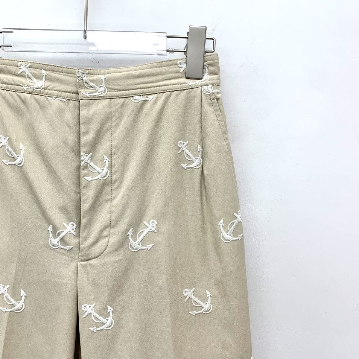 Thom Browne THOM BROWNE Beige Anchor Embroidered Casual Suit Pants K26WX Size 25" / US 0 / IT 36 - 3 Thumbnail