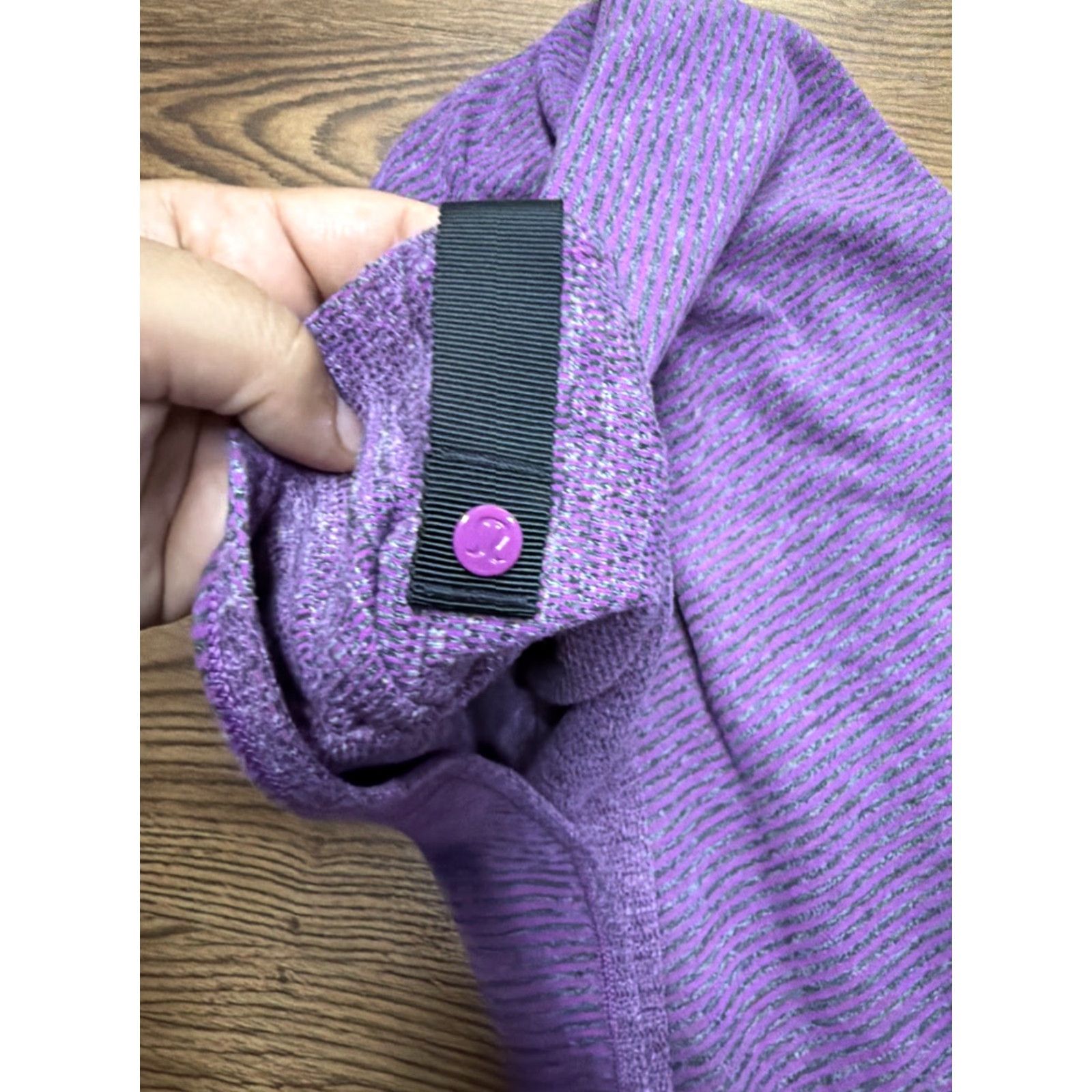 Lululemon Lululemon Vinyasa Snap Down Customizable Infinity Scarf Purple Striped Size ONE SIZE - 2 Thumbnail