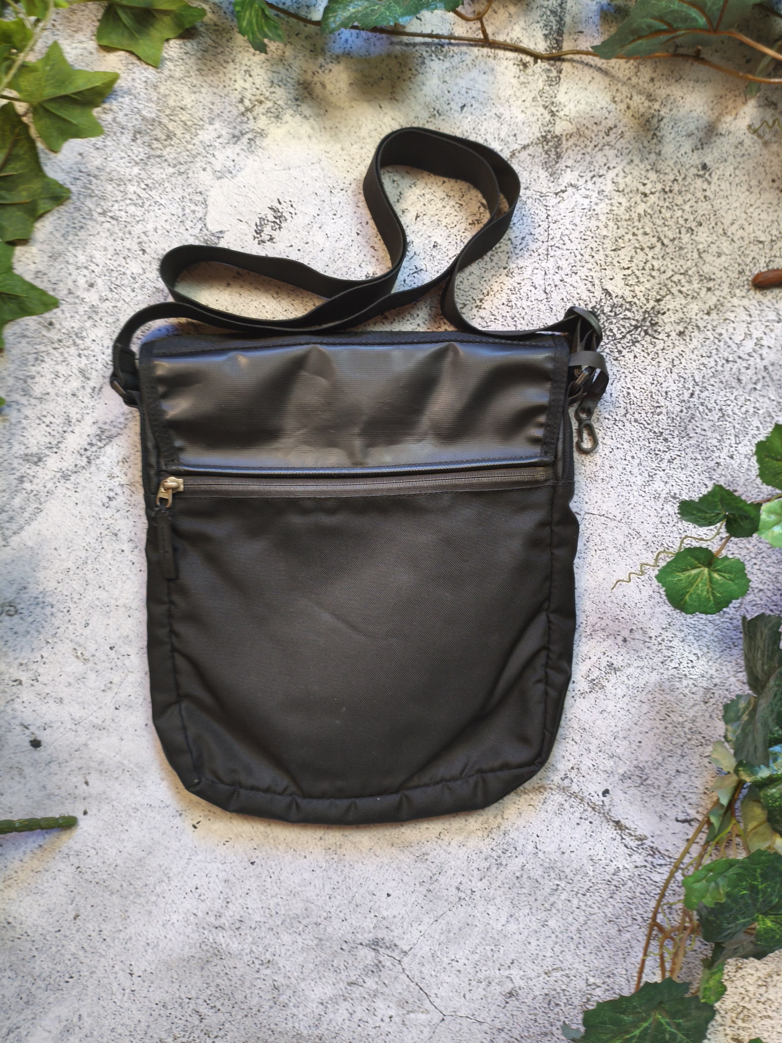 The North Face North Face Base Camp Messenger Bag Size ONE SIZE - 2 Thumbnail