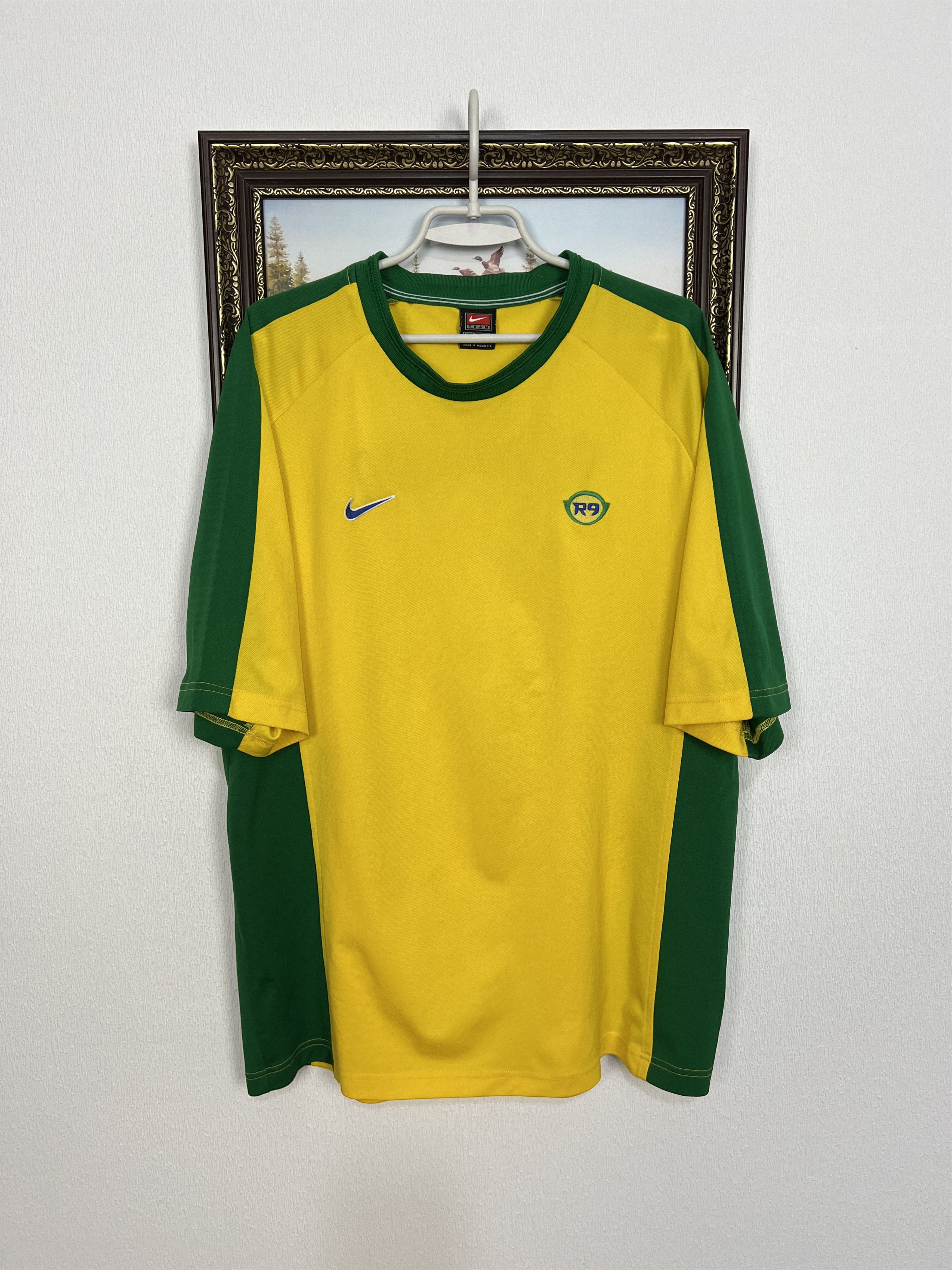 Nike Vintage R9 Ronaldo Football Train Shirt Soccer Jersey Trikot Size US XL / EU 56 / 4 - 1 Thumbnail