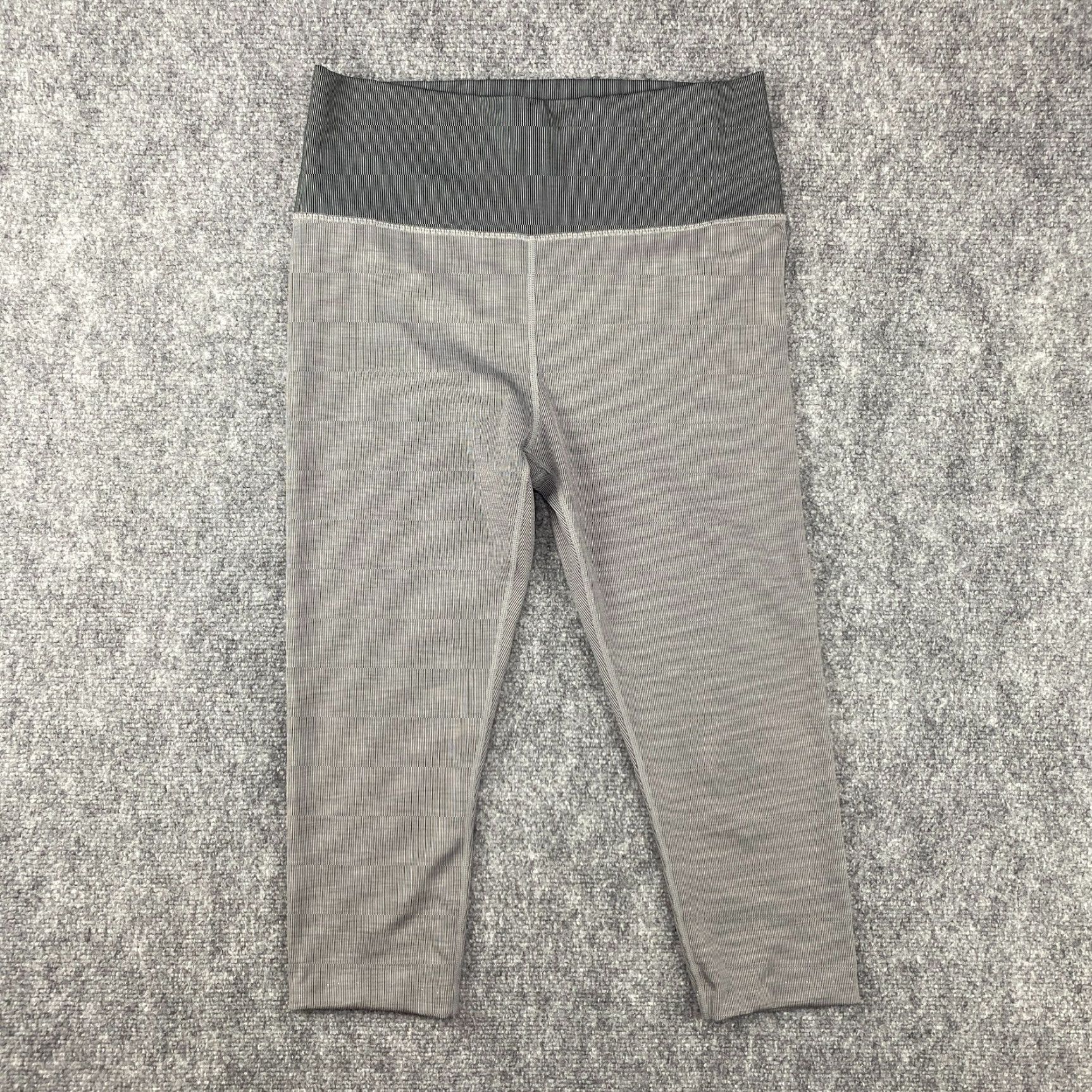 Vuori Vuori Leggings Womens 27 Gray Striped Capri Crop Pull-On Stretch Modified Hem Shirt Size 27" / US 4 / IT 40 - 2 Thumbnail