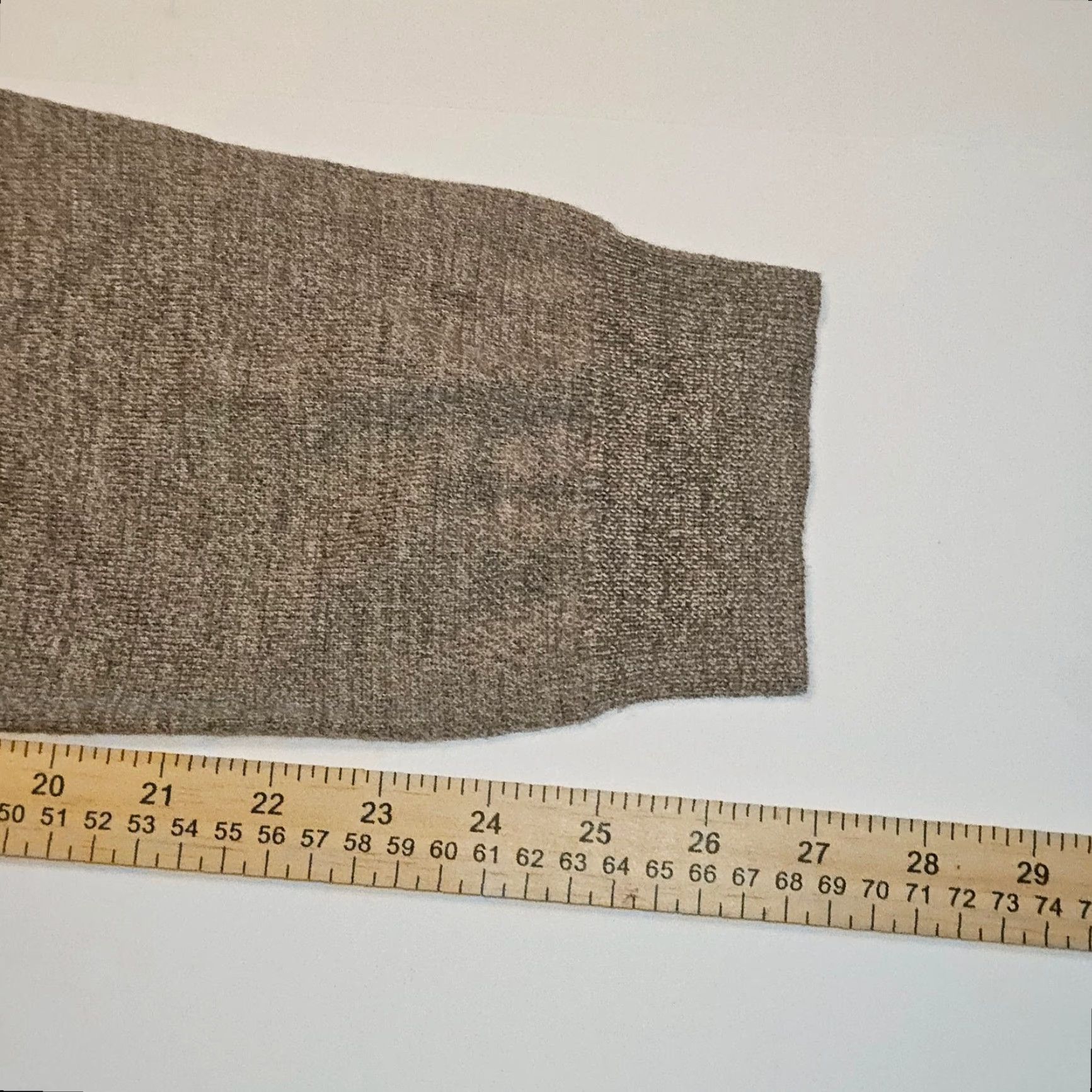 Saks Fifth Avenue VINTAGE Saks Fifth Avenue Herringbone Sweater Mens 2XL Tan Gray 100% Merino Wool NWT Size US XXL / EU 58 / 5 - 6 Thumbnail