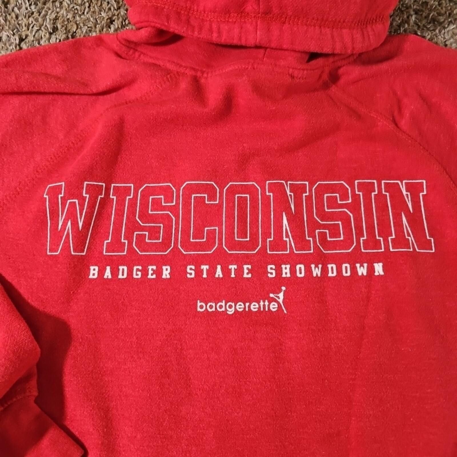 J. America Wisconsin Badgers Showdown S Cowl Sweatshirt Size ONE SIZE - 8 Thumbnail