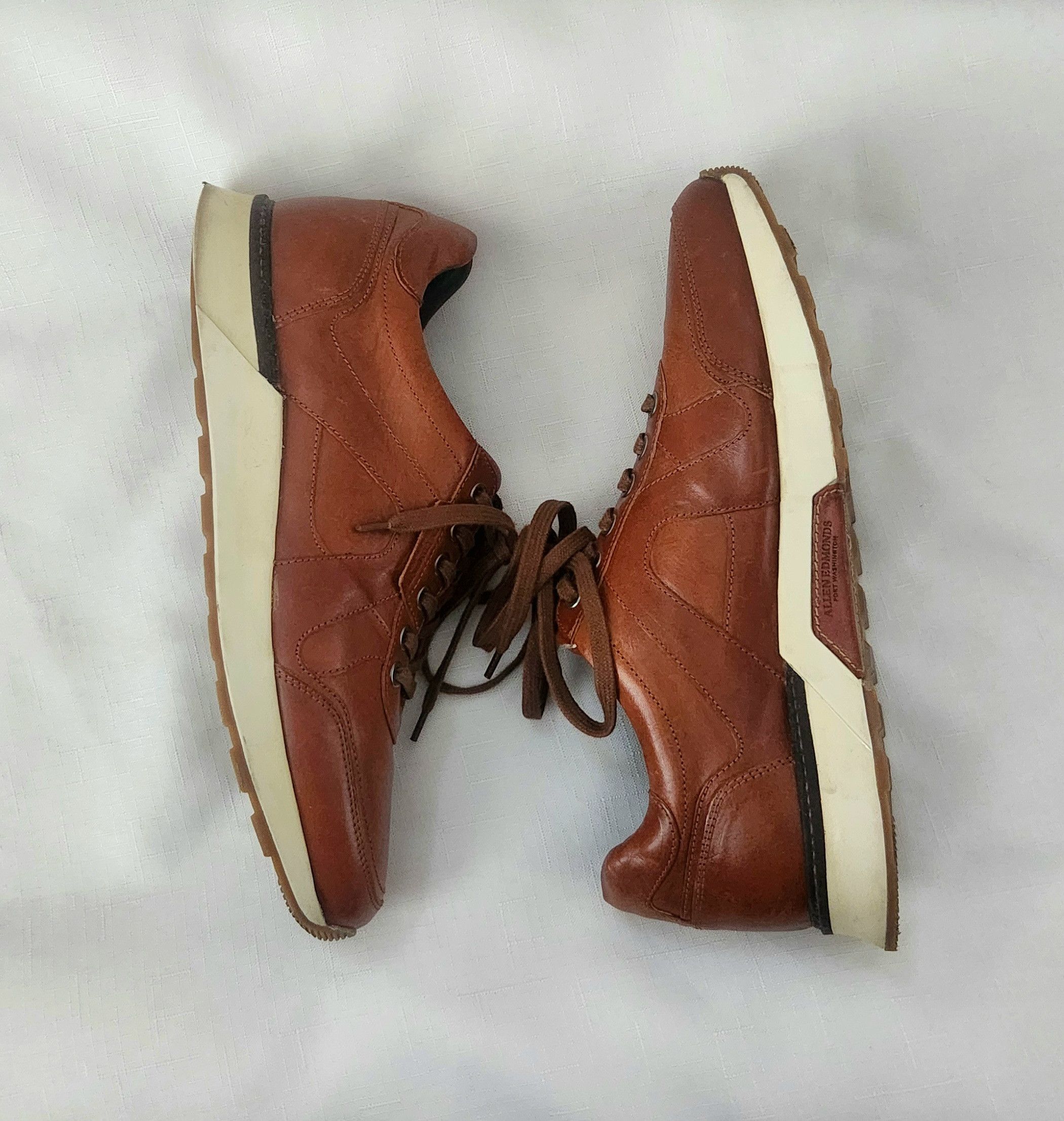 Allen Edmonds Allen Edmonds "A-TRAINER" Lace Up Leather Sneakers 9.5 D Size US 9.5 / EU 42-43 - 5 Thumbnail