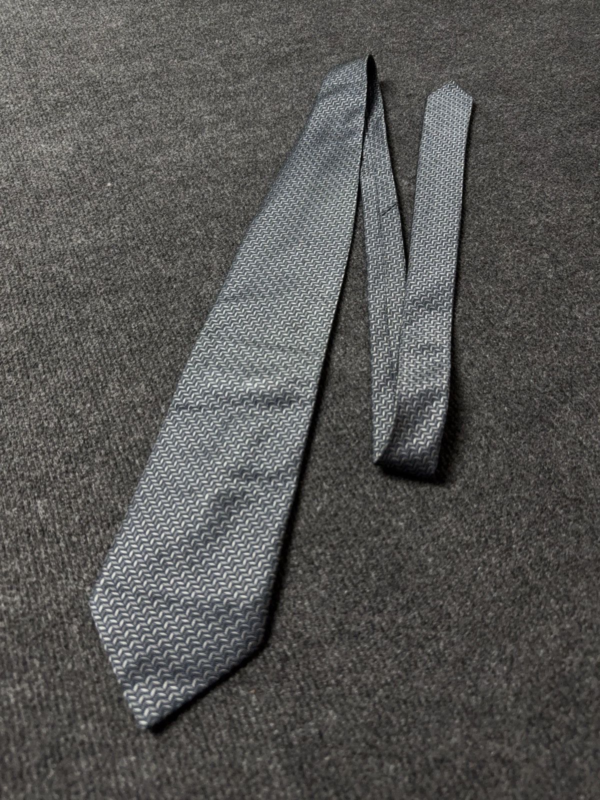 Armani Collezioni Luxury Italy Armani Collezioni Blue Pattern Silk Tie Size ONE SIZE - 1 Thumbnail
