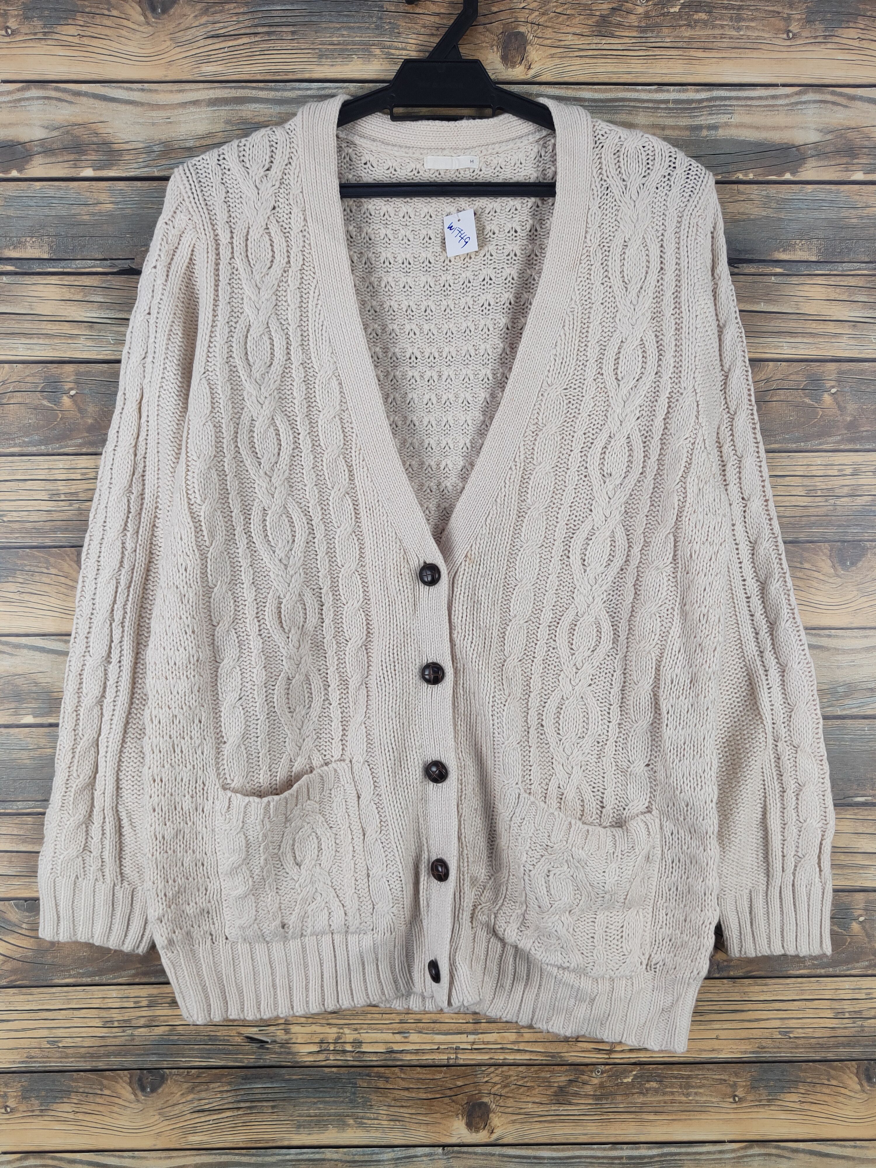 Aran Isles Knitwear Japanese Brand Beige cable Knitwear Cardigan #W1749 Size US M / EU 48-50 / 2 - 1 Thumbnail