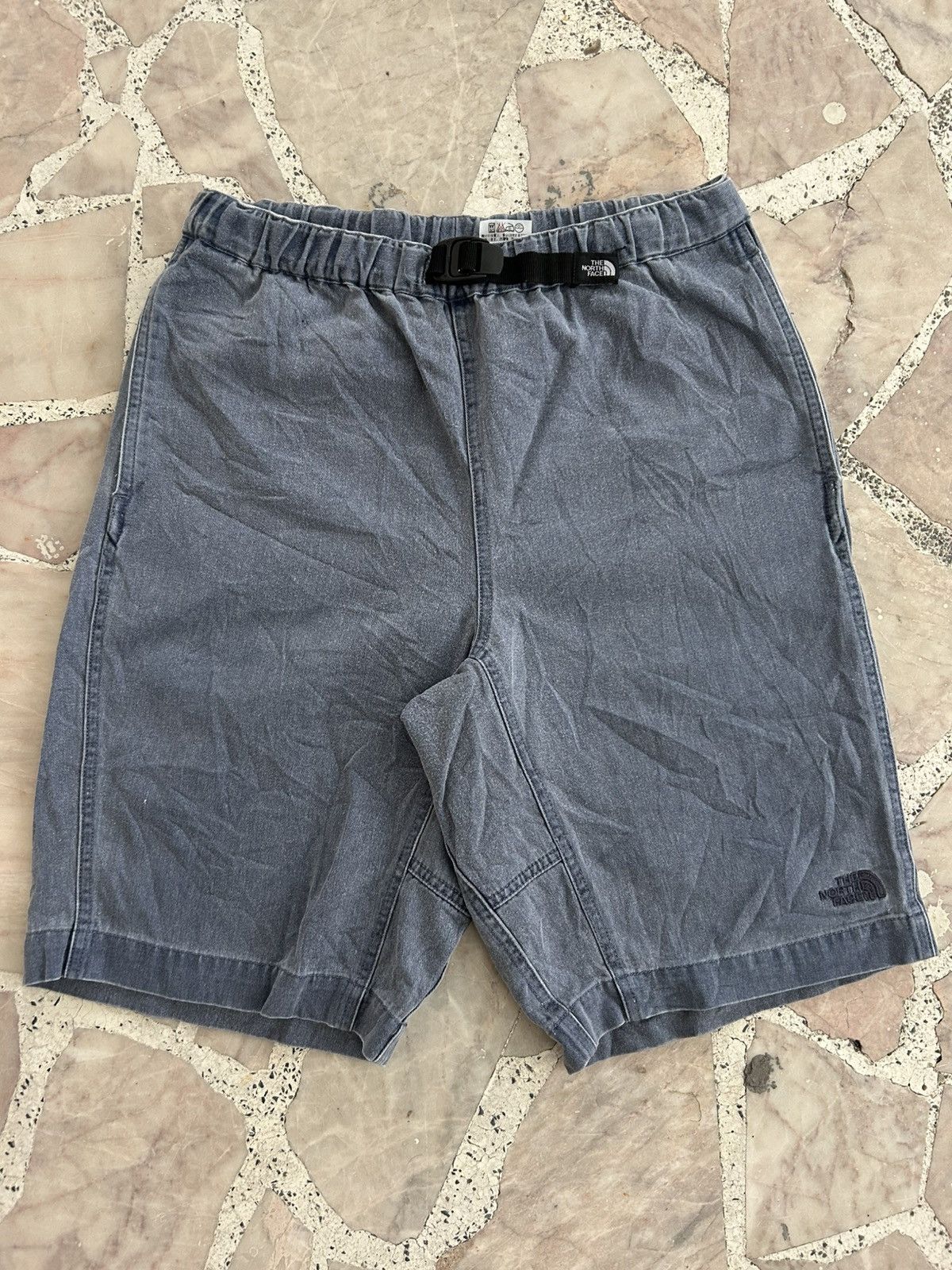 The North Face The North Face Vintage Japan Shorts Blue Size US 29 - 1 Thumbnail