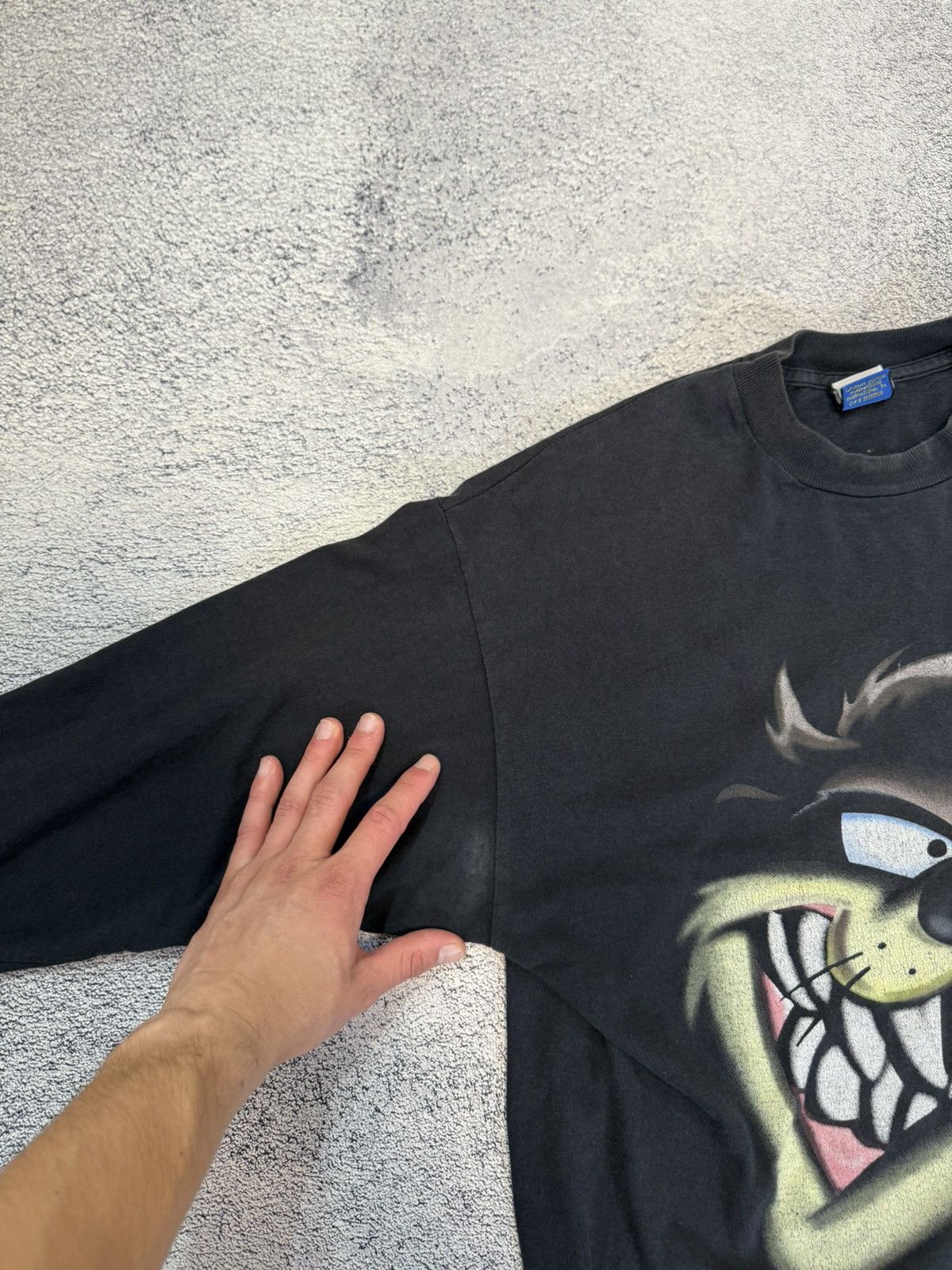 Warner Bros Vintage 1998 Looney Tunes Taz Long Sleeve Shirt Black S-M Size US M / EU 48-50 / 2 - 11 Thumbnail