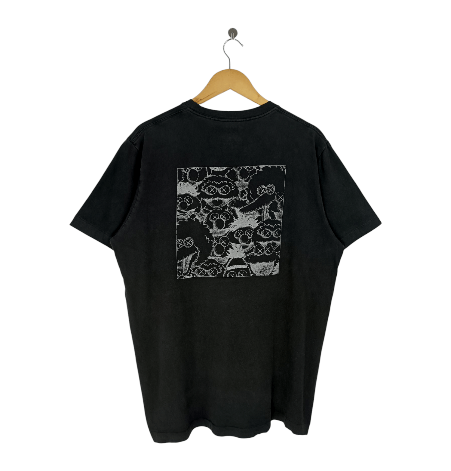 Kaws VINTAGE FADED KAWS X SESAME STREET POCKET TEE VERY RARE Size US L / EU 52-54 / 3 - 1 Thumbnail