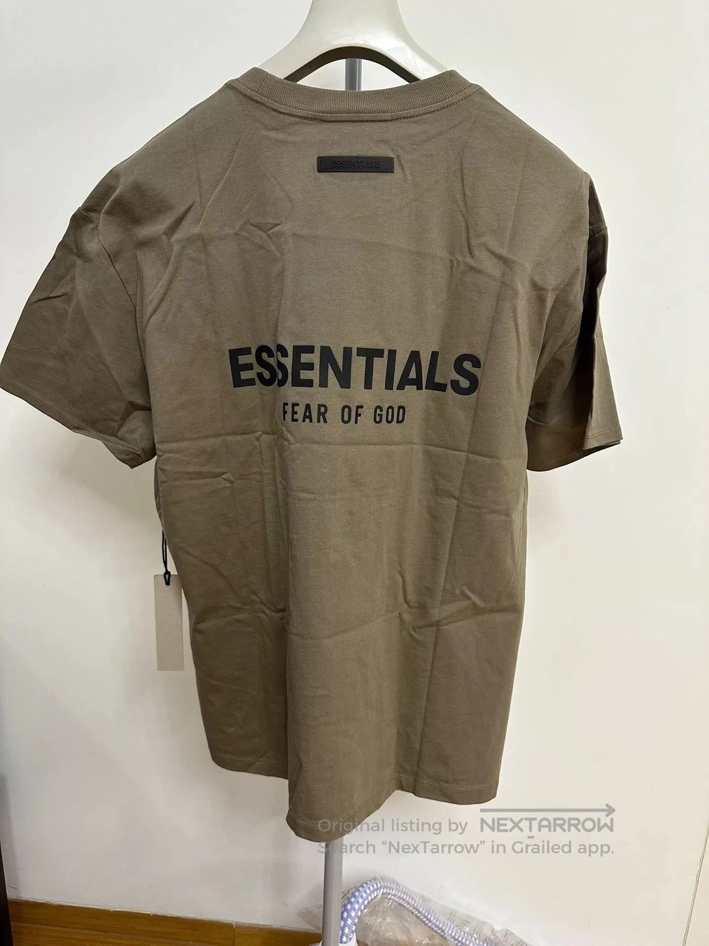 Fear of God FOG Essentials SS21 Taupe Short Sleeve M. Size US M / EU 48-50 / 2 - 1 Thumbnail