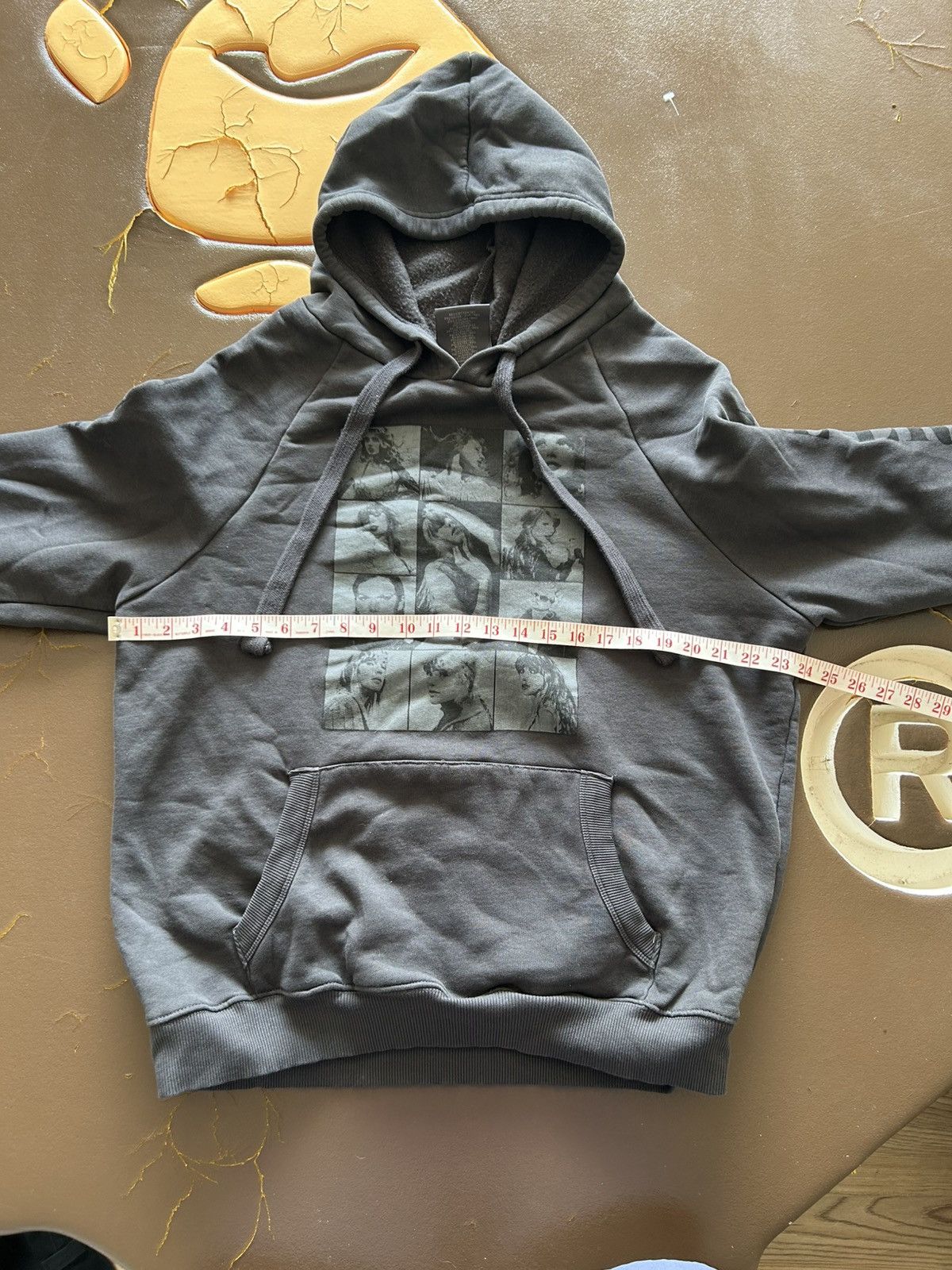 Band Tees Taylor Swift Era Tour Official Hoodie Black Size US L / EU 52-54 / 3 - 6 Thumbnail
