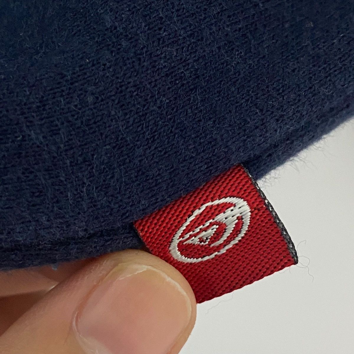 Other Vintage 90s Quiksilver Sweatshirt Crewneck Navy Blue SizeL Size US L / EU 52-54 / 3 - 5 Thumbnail