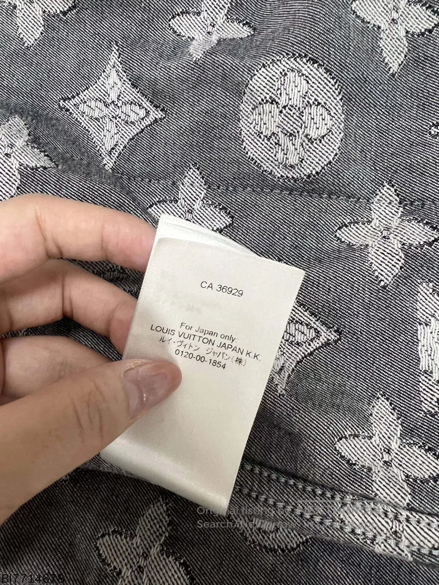 Louis Vuitton louis vuitton short sleeve printed shirt 4L. Size US L / EU 52-54 / 3 - 9 Thumbnail