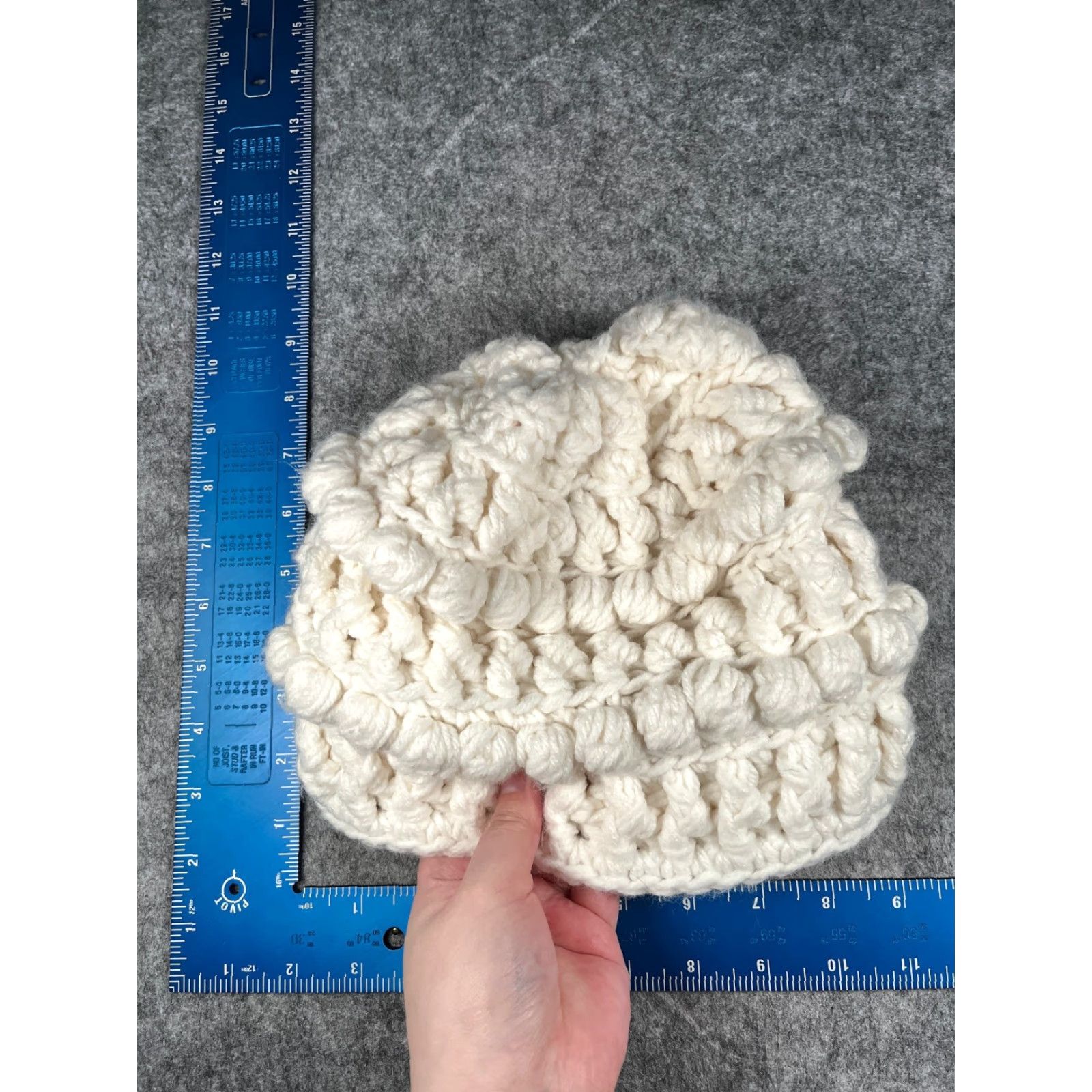 Vintage Beanie Toque Women One Size White Crochet Knit Acrylic Beanie Womens Outdoor Ski Hat Size ONE SIZE - 3 Thumbnail