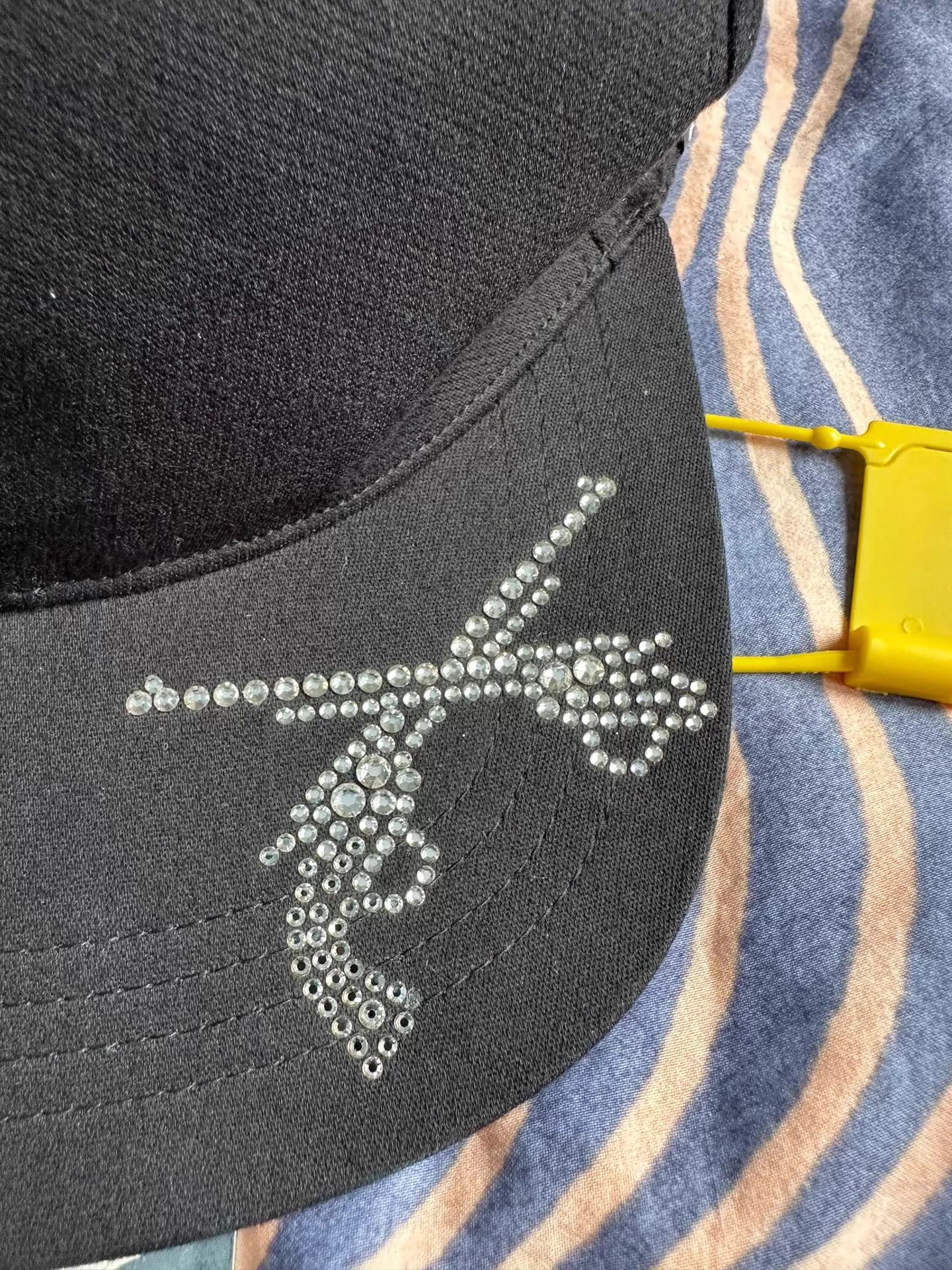 roarguns roarguns Double Gun Swarovski Crystal Black Japan Cap Size ONE SIZE - 3 Thumbnail