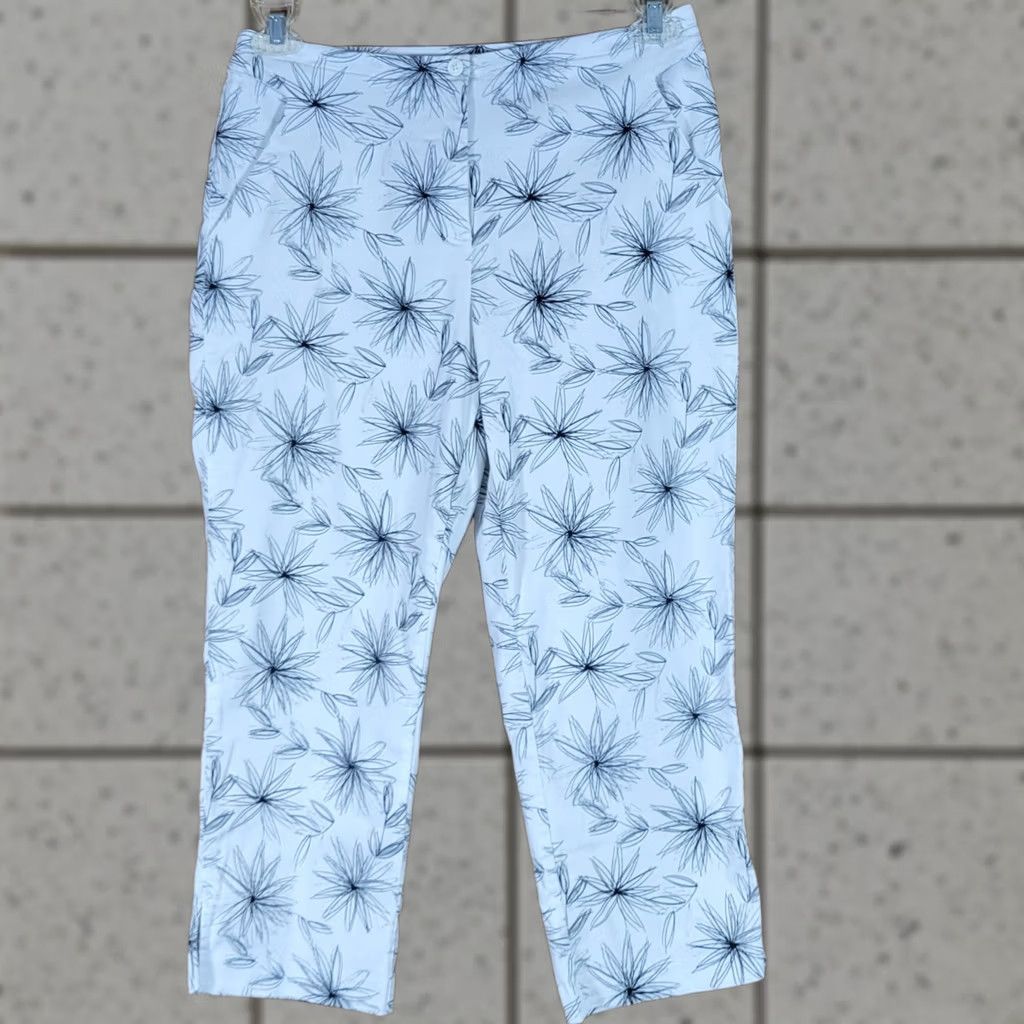 Vintage Kathy Ireland Womens Capri Pants Floral Print Size 10 Flat Front Pockets White Size 32" / US 10 / IT 46 - 1 Thumbnail