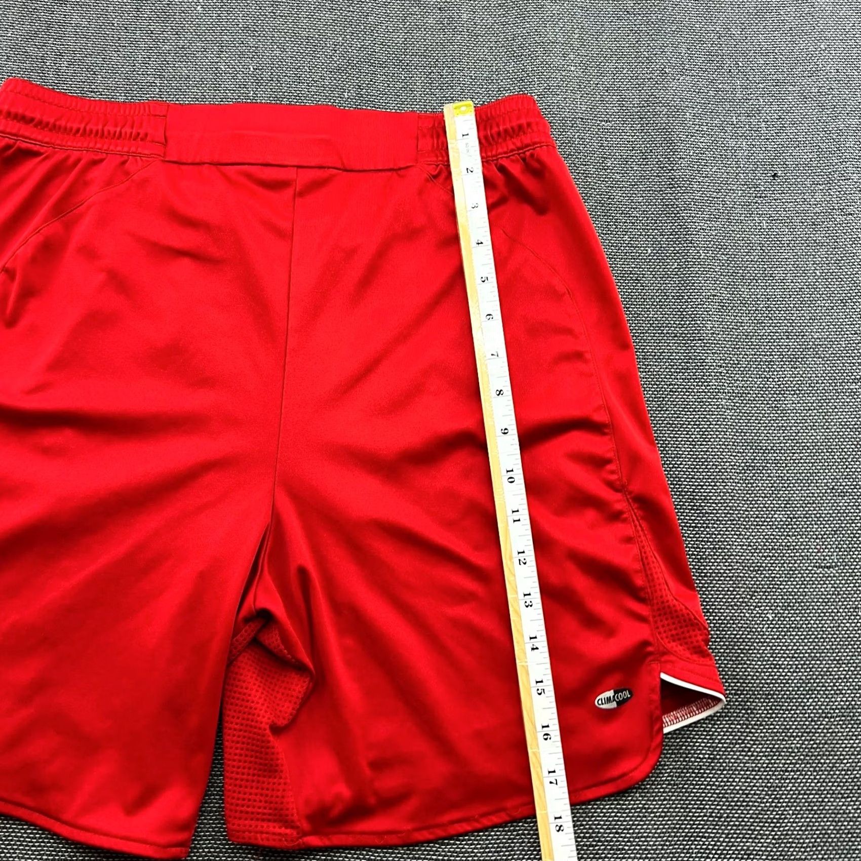 Adidas Adidas Liverpool Home Shorts Men's Medium Red Football Adult Quick Dry Poly polyester Athletic Regular Size US 31 - 7 Thumbnail