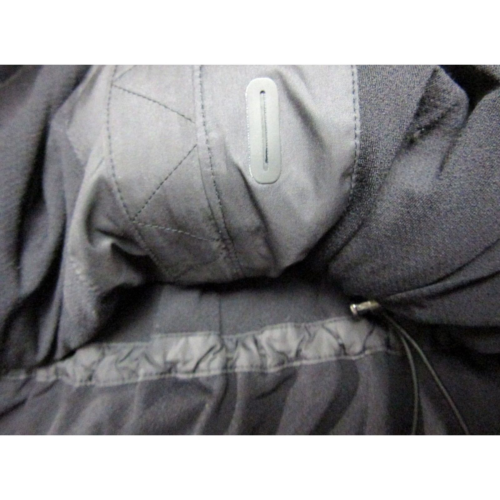 Lululemon Lululemon Jacket Womens 8 Black Hooded Full Zip Pleated Outdoor Windbreaker Size M / US 6-8 / IT 42-44 - 7 Thumbnail