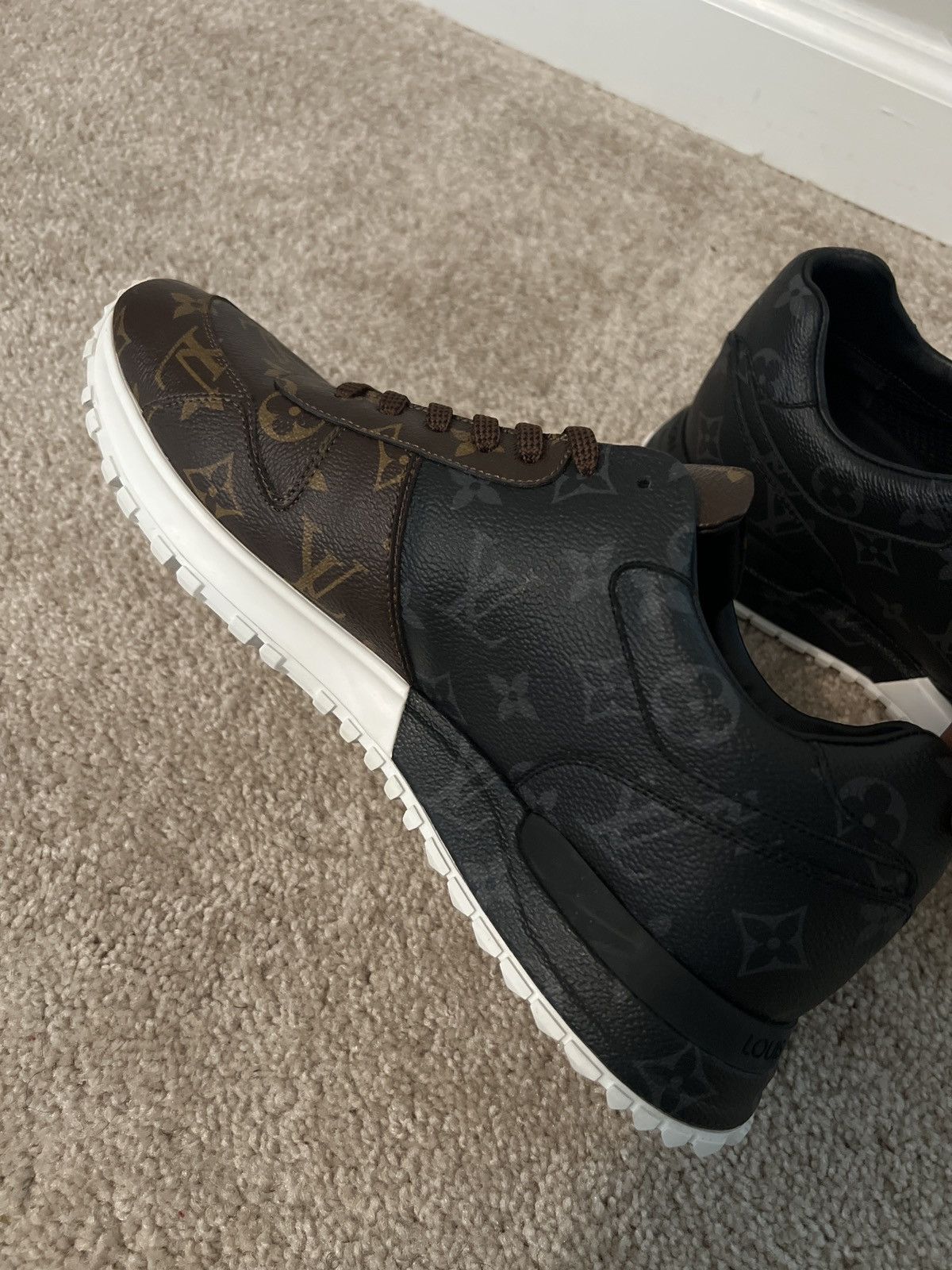Louis Vuitton LV sneakers casual wear Size US 8.5 / EU 41-42 - 11 Thumbnail