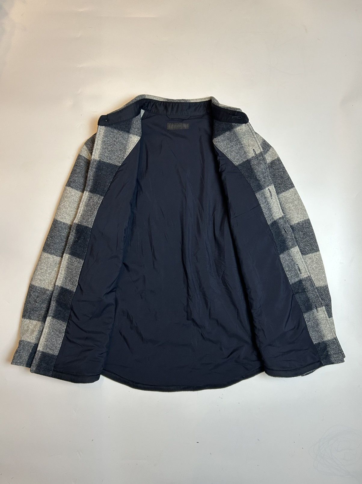 Japanese Brand × Uniqlo UNIQLO WOOL BUTTON UP SHIRT Size US M / EU 48-50 / 2 - 2 Thumbnail